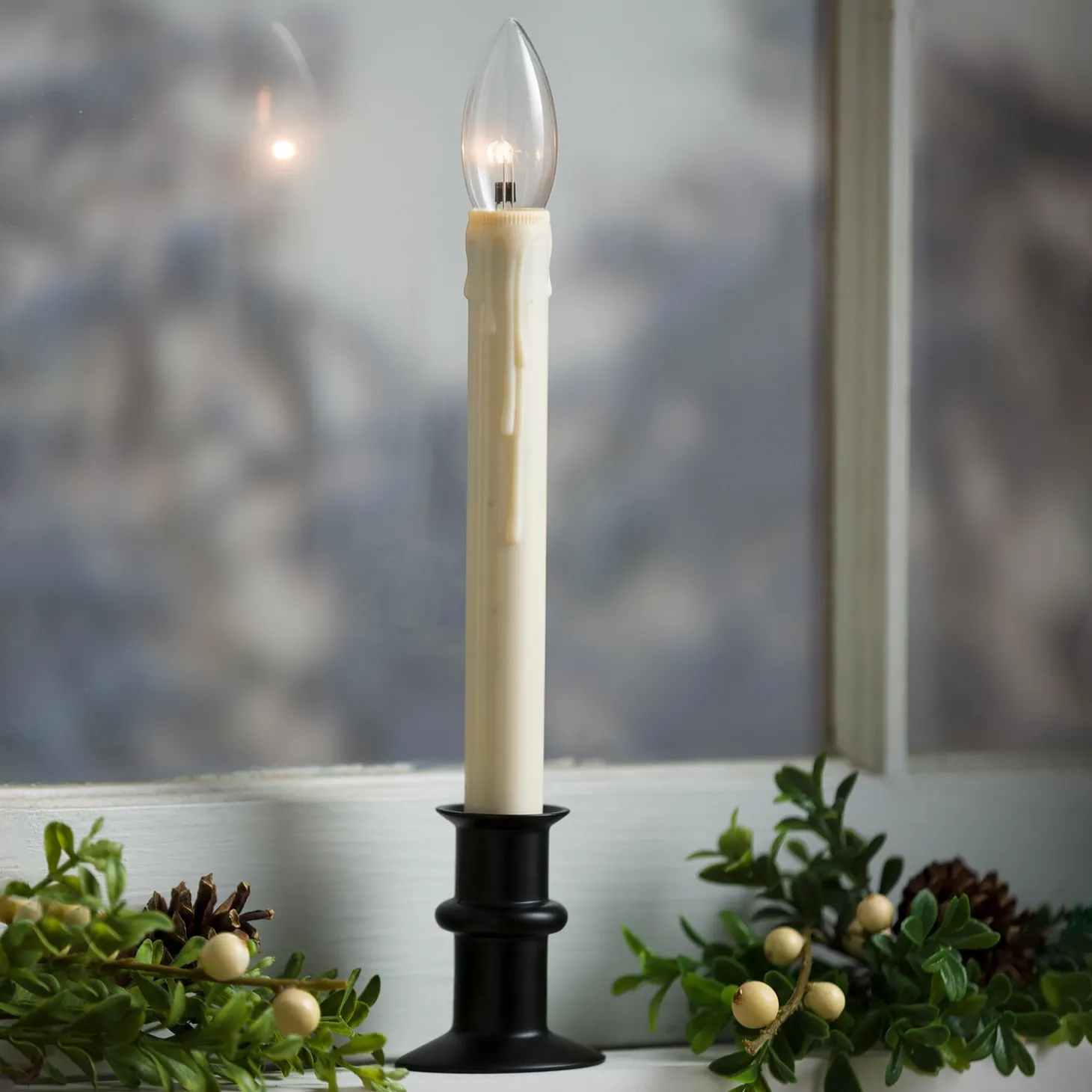 Candles & Lanterns>Plow & Hearth Adjustable Window Hugger Candles, Set of 4 with Remote Onyx