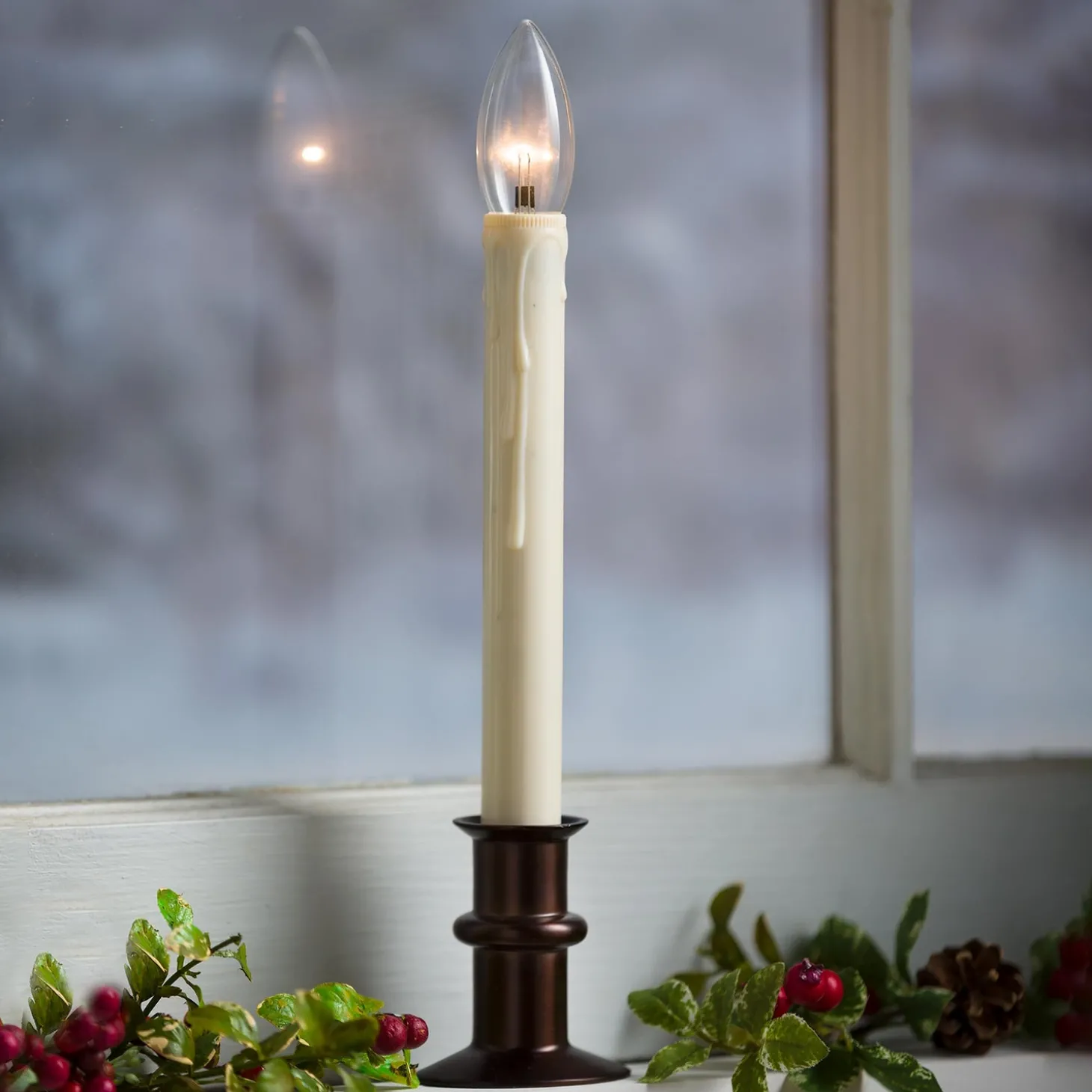 Candles & Lanterns>Plow & Hearth Adjustable Window Hugger Candles, Set of 4 with Remote Bronze