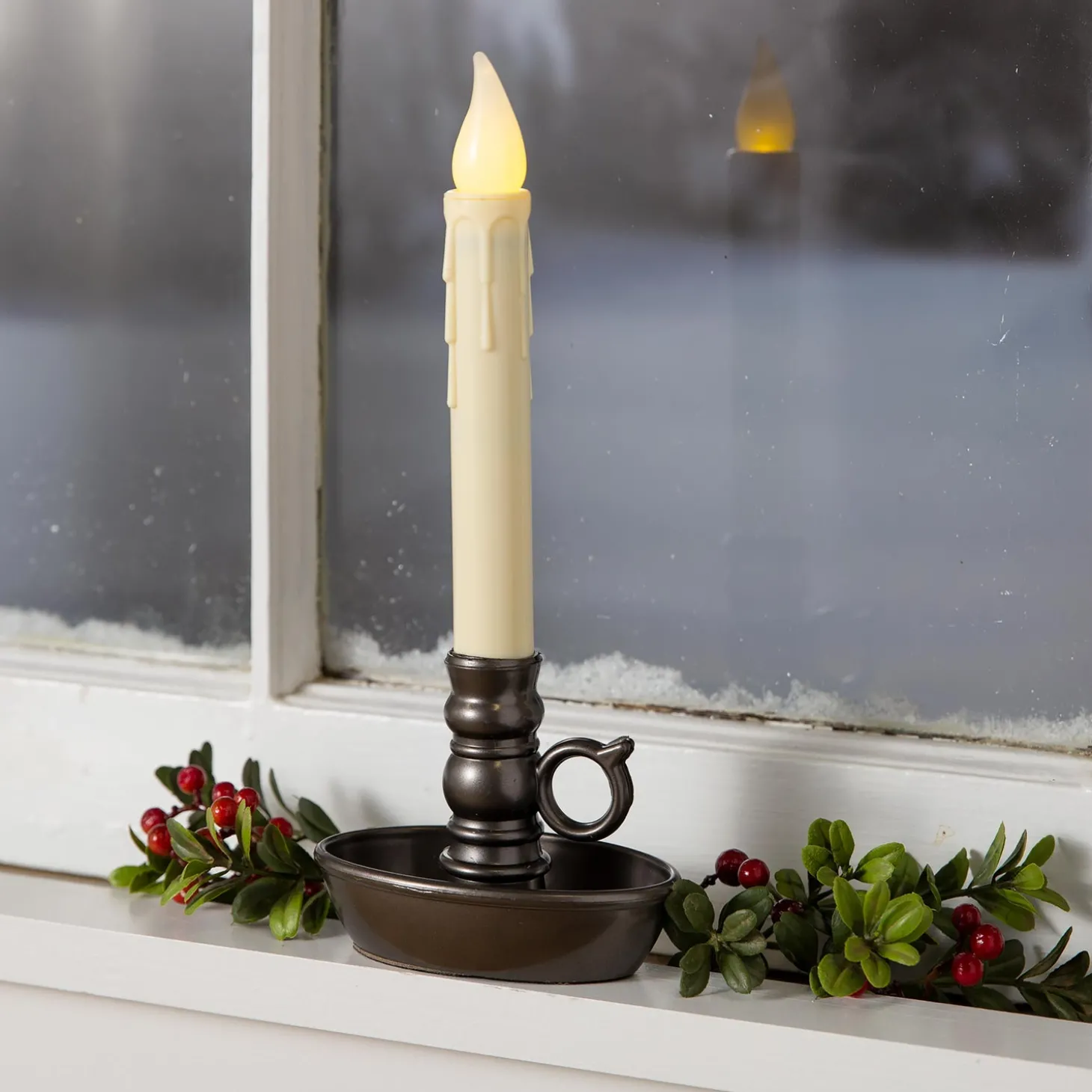 Candles & Lanterns | Lighted Accents>Plow & Hearth Battery-Operated Colonial Window Candles, Set of 4