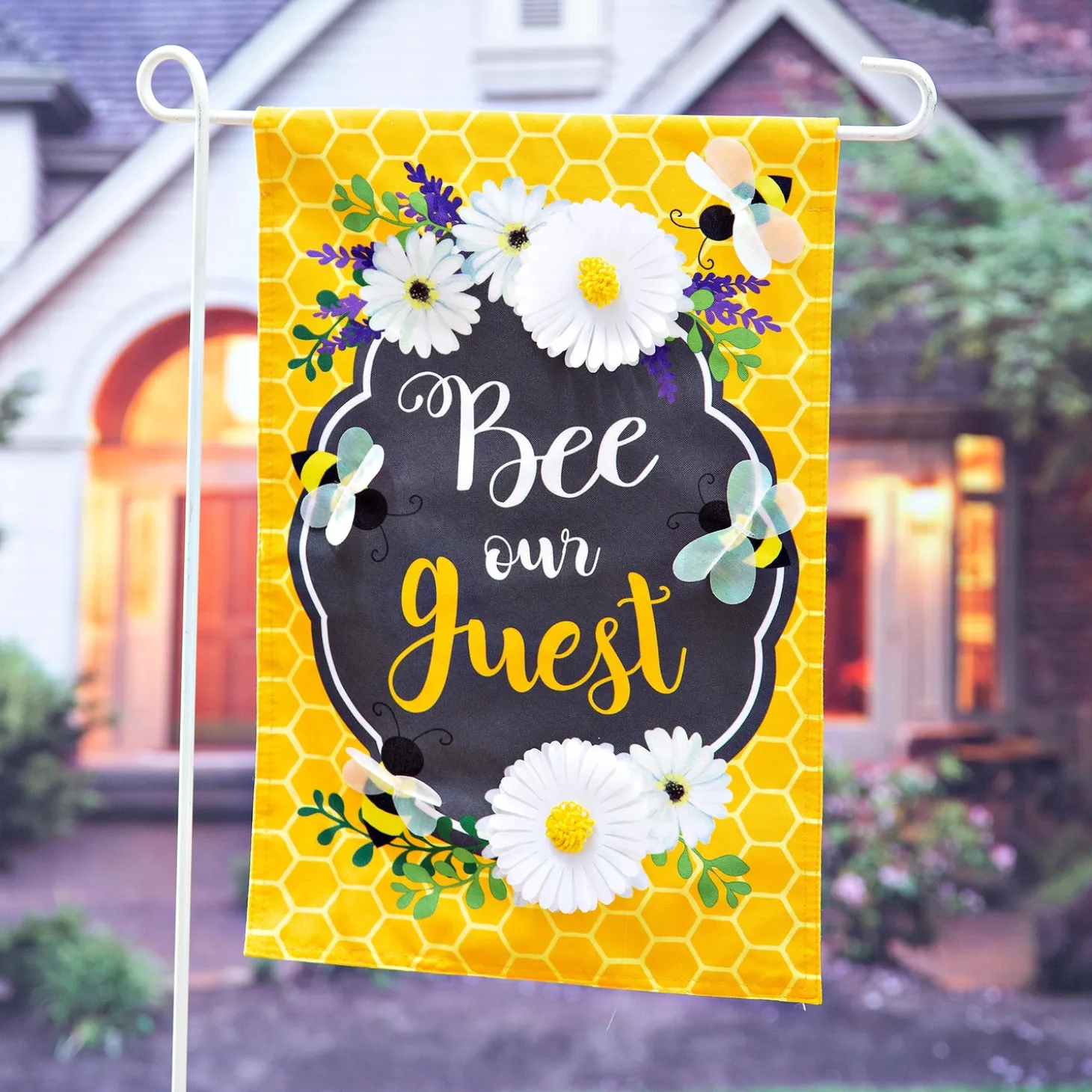 Garden Flags>Plow & Hearth Bee Our Guest Linen Garden Flag