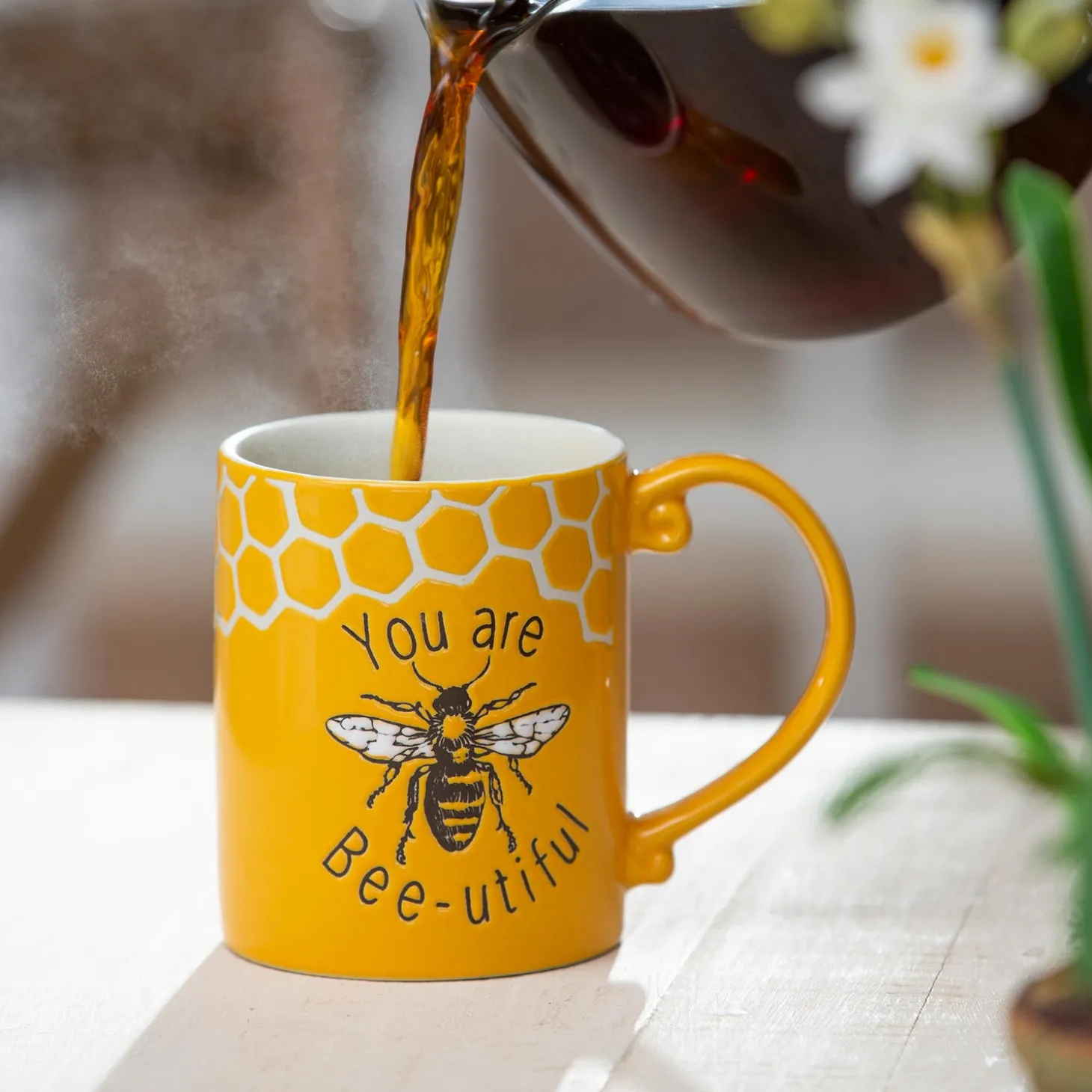 Coffee & Tea Cups>Plow & Hearth Bee-utiful 15 oz. Coffee Cup