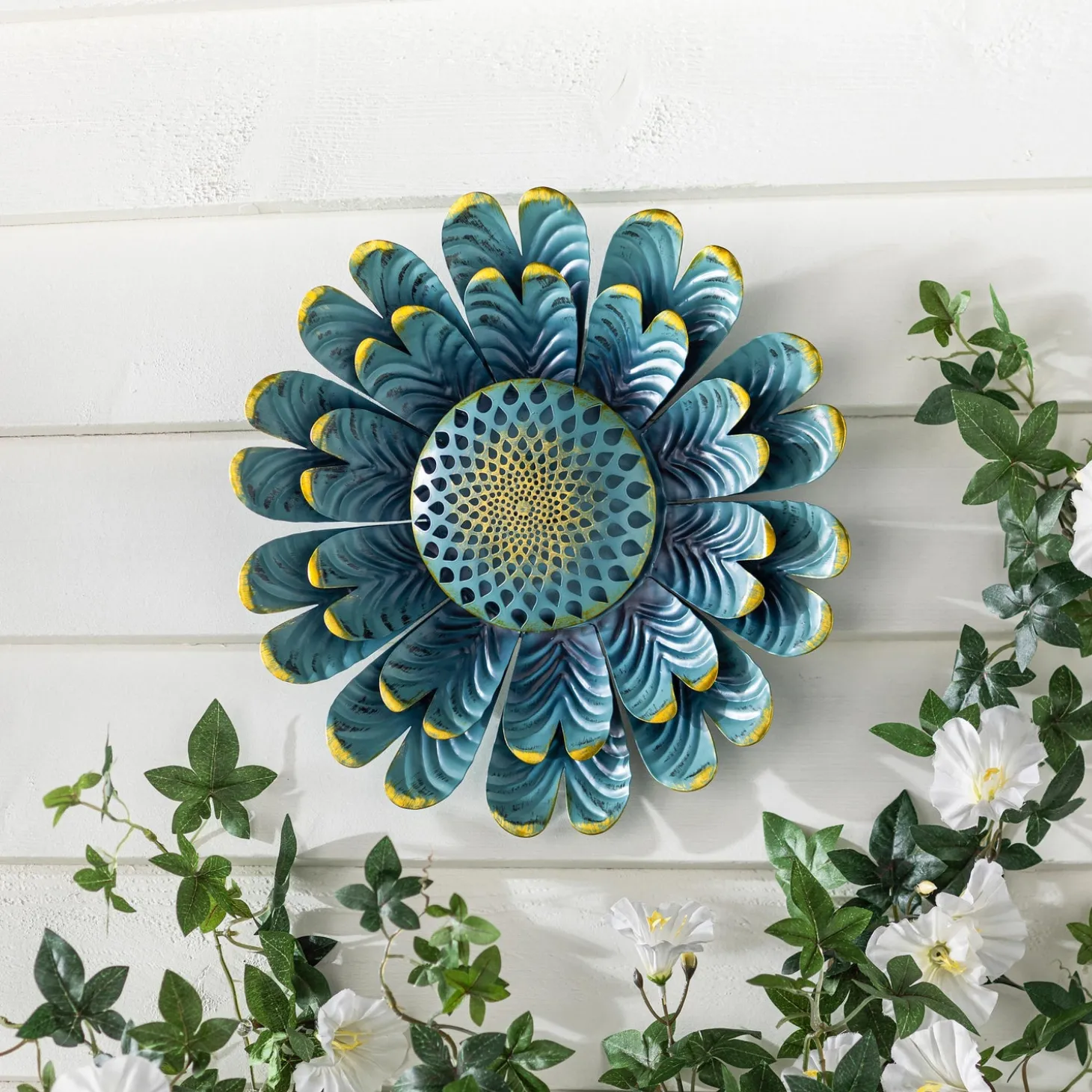 Outdoor Wall Art | Wall Art>Plow & Hearth Blue Flower Distressed Metal Wall Art