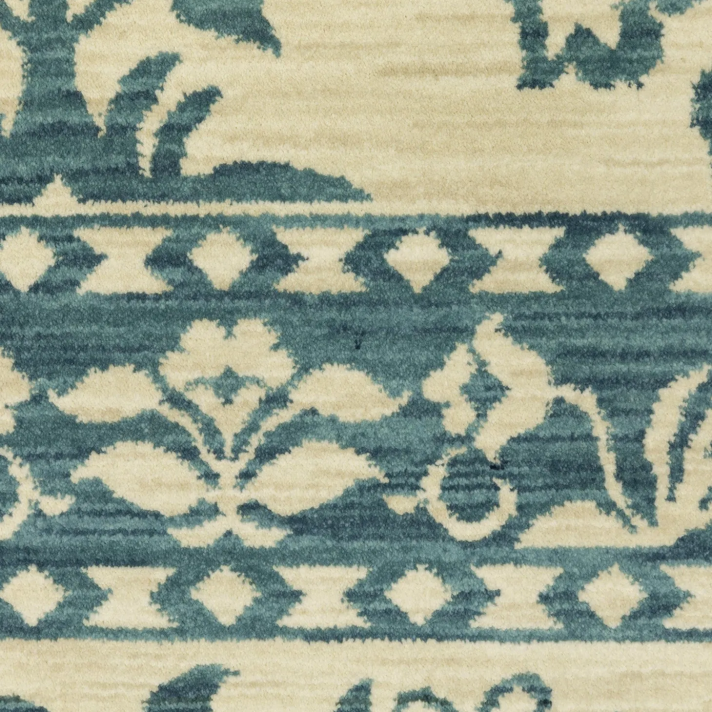 Area Rugs>Plow & Hearth Clover Hill Porcelain Polypropylene Rug, 2'3" x 7'6" Runner Blue/Ivory