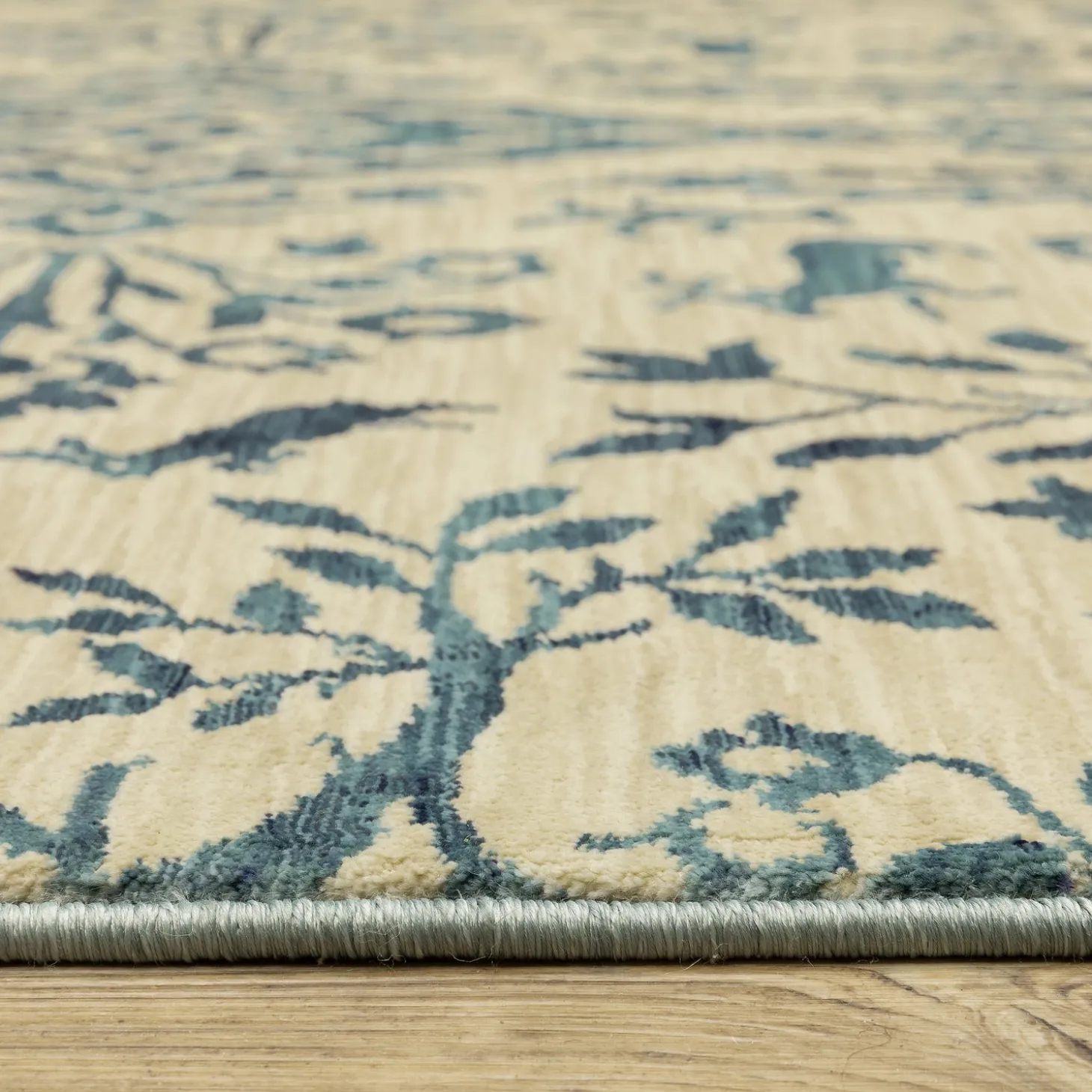 Area Rugs>Plow & Hearth Clover Hill Porcelain Polypropylene Rug, 2'3" x 7'6" Runner Blue/Ivory