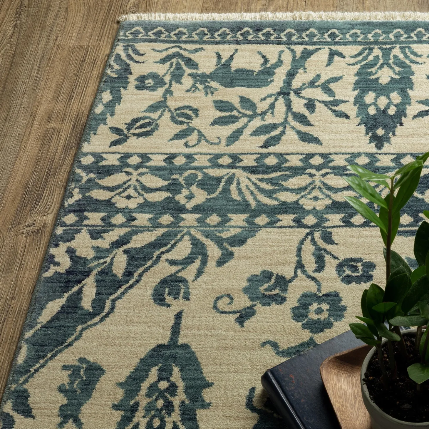 Area Rugs>Plow & Hearth Clover Hill Porcelain Polypropylene Rug, 2'3" x 7'6" Runner Blue/Ivory