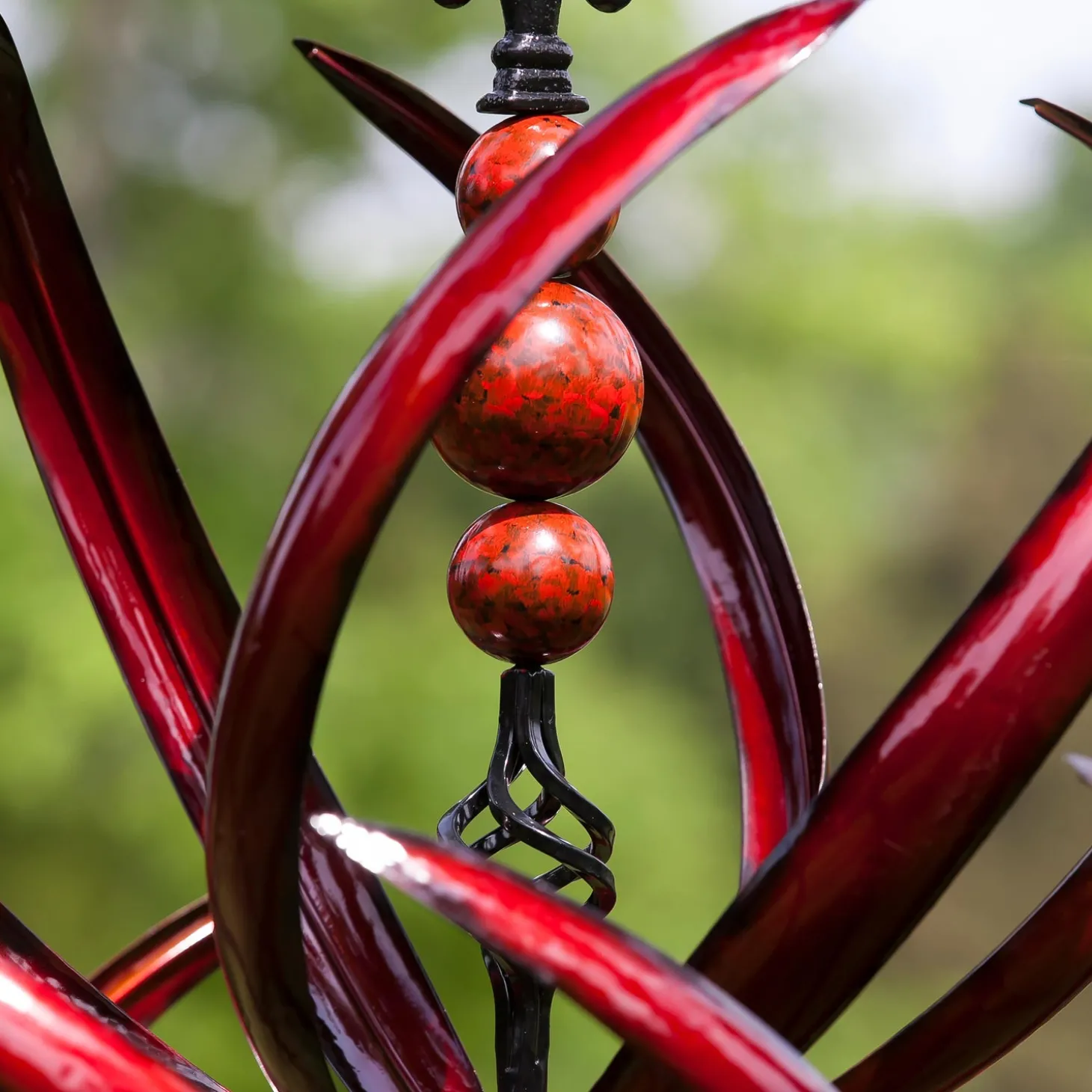 Wind Spinners>Plow & Hearth Crimson Lotus Metal Wind Spinner