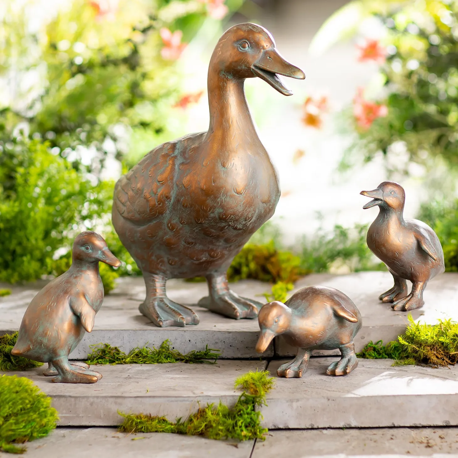 Garden Statues>Plow & Hearth Duck Family with Mother and Three Babies, Set of 4