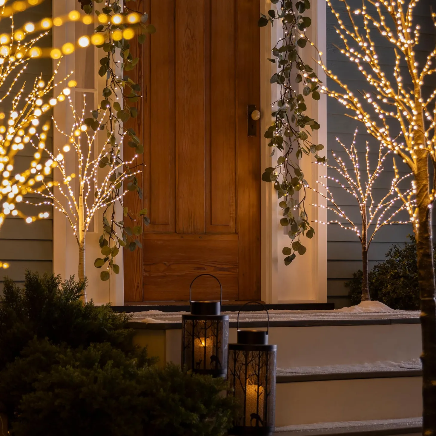 Faux Flowers & Plants | Lighted Trees & Garlands>Plow & Hearth Extra Large Indoor/Outdoor Birch Tree with 750 Warm White Lights Brown