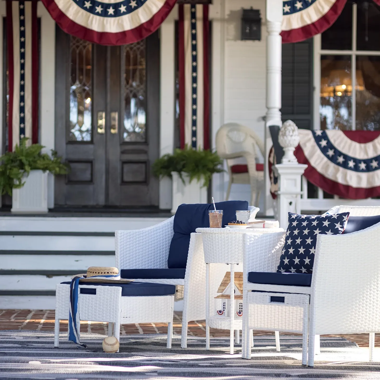 Outdoor Seating Sets>Plow & Hearth Harbor Moon Chat Set with Hideaway Ottomans and Cooler Table White