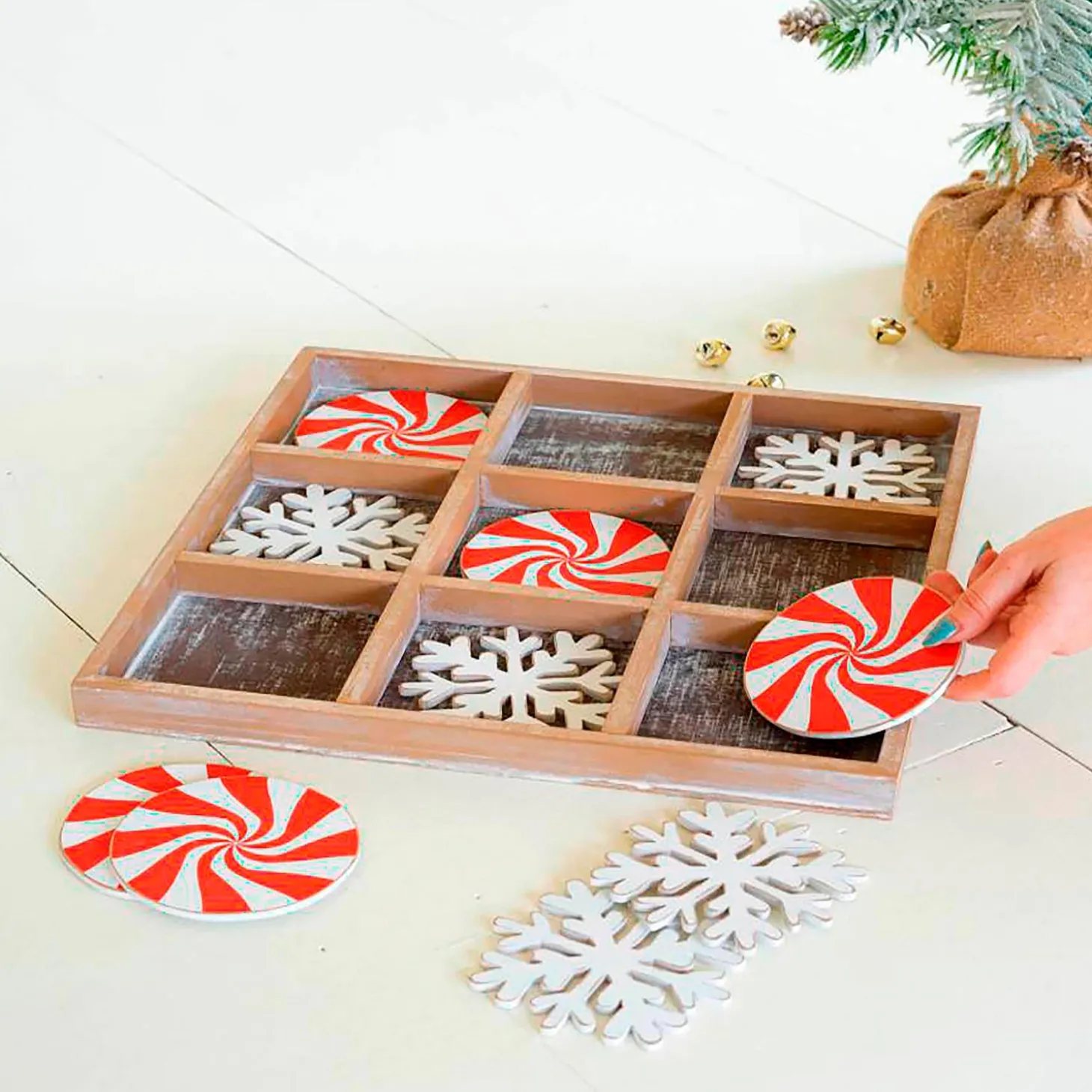 Decorative Accents>Plow & Hearth Holiday Wooden Tic-Tac-Toe