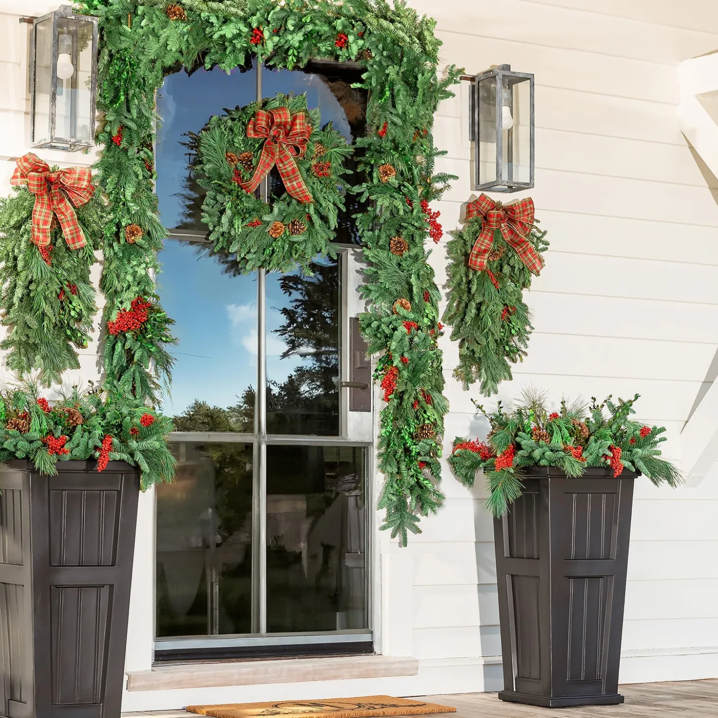 Lighted Trees & Garlands>Plow & Hearth Holiday Woodland Evergreens Door Swag With Bow