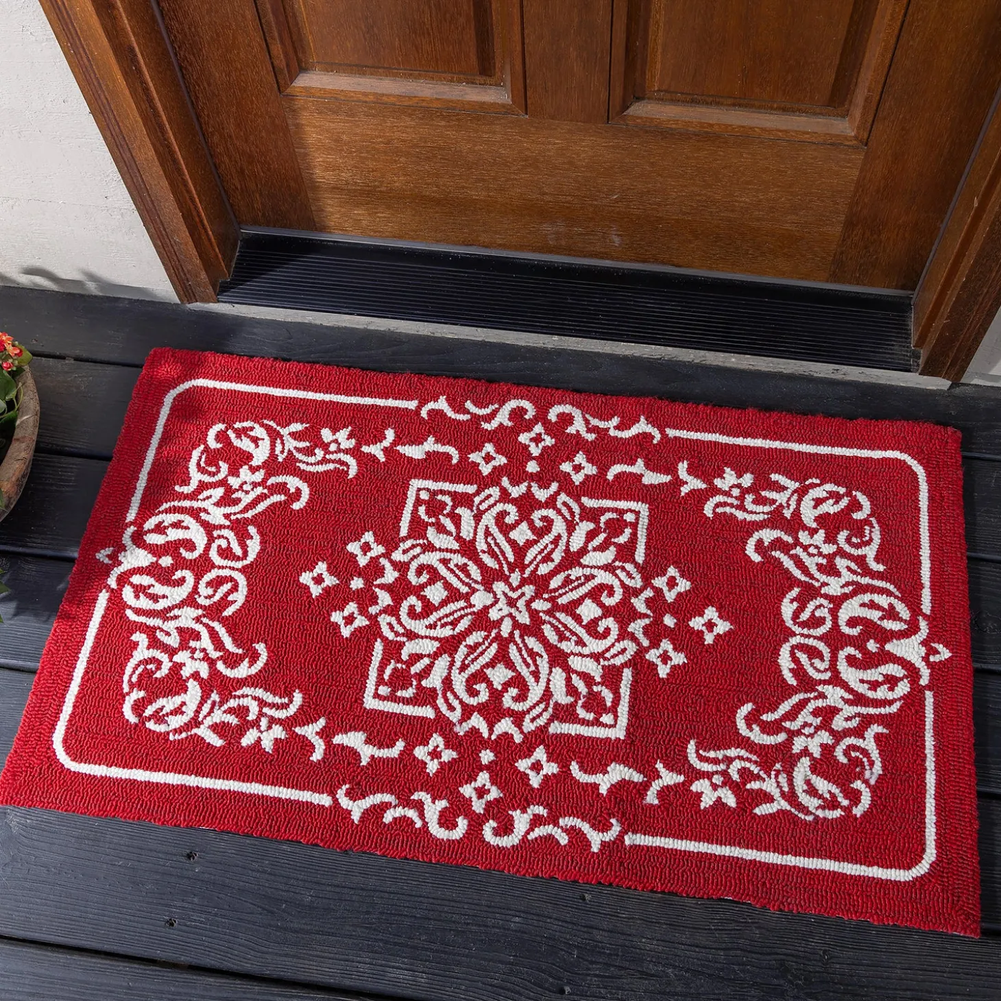 Hooked Rugs>Plow & Hearth Indoor/Outdoor Bandana Polypropylene Hooked Rug