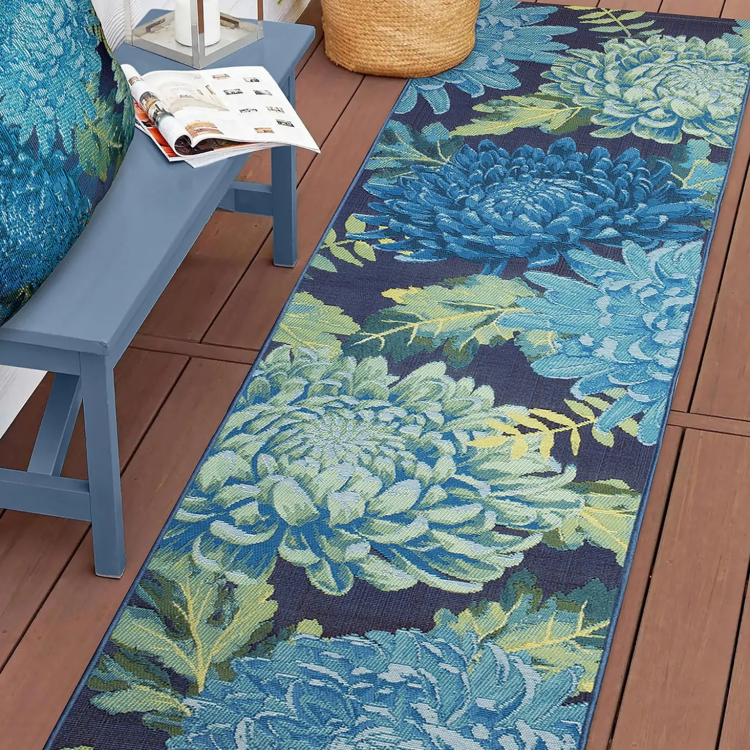 Runners>Plow & Hearth Indoor/Outdoor Chrysanthemum Polypropylene Rug, 23" x 7'6" Runner