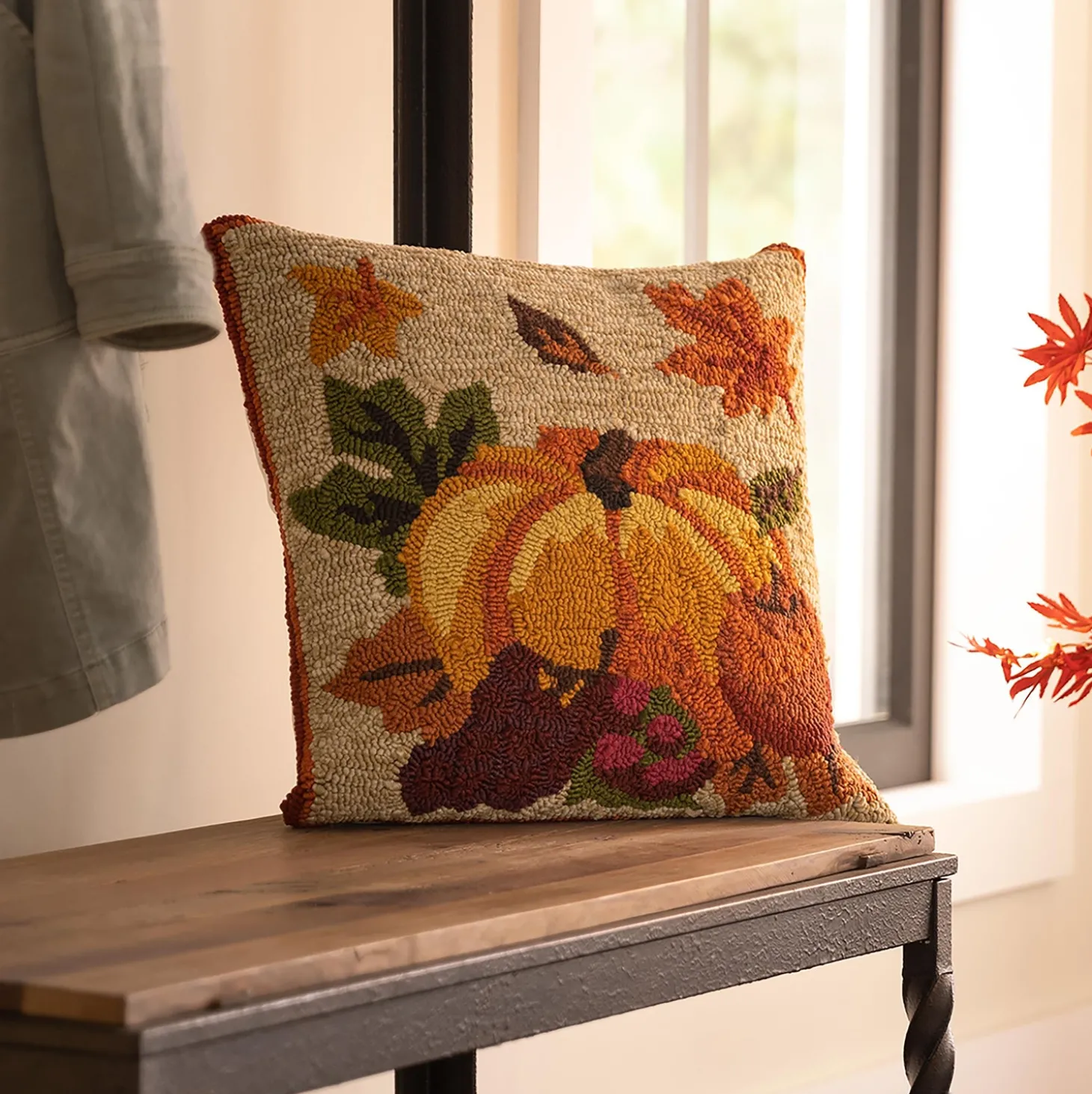 Outdoor Throw Pillows | Decorative Pillows>Plow & Hearth Indoor/Outdoor Fall Bounty Hand Hooked Polypropylene Throw Pillow