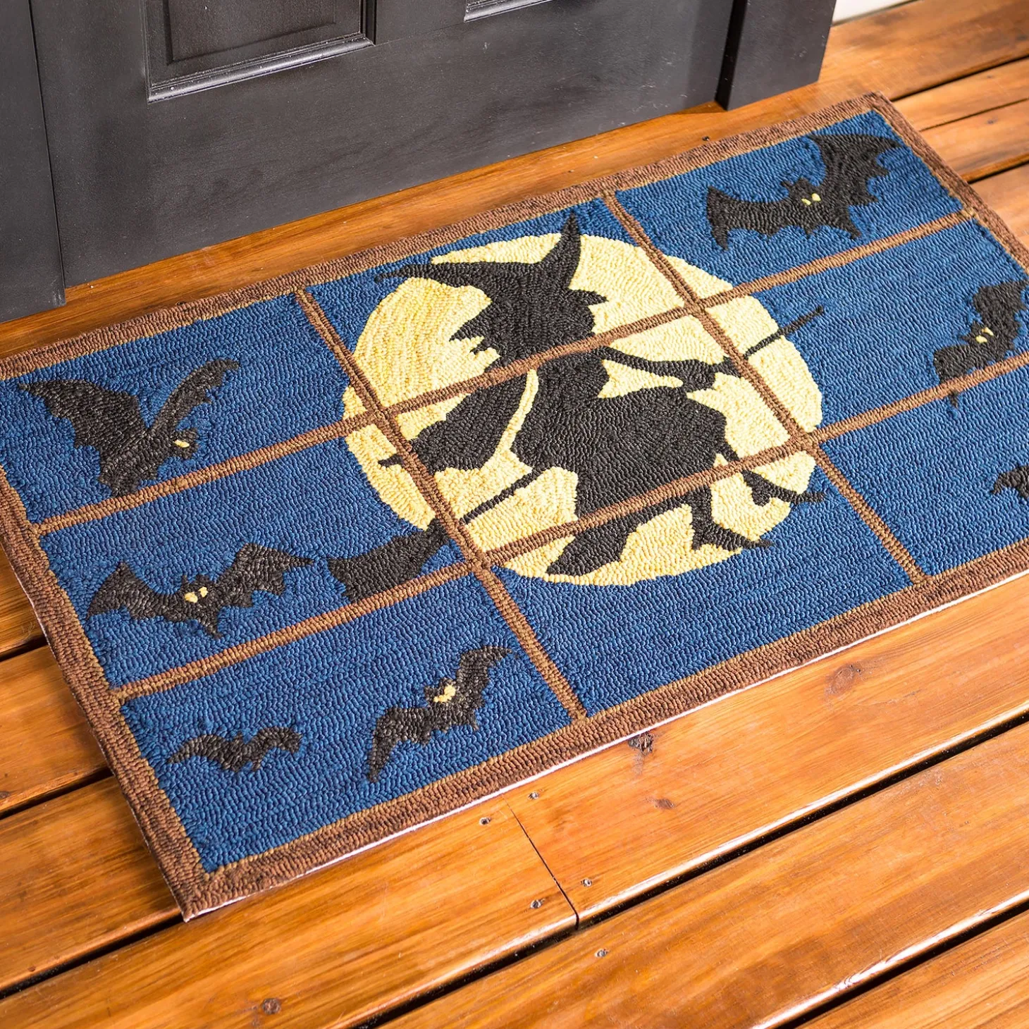 Hooked Rugs>Plow & Hearth Indoor/Outdoor Halloween Flying Witch Hooked Accent Rug