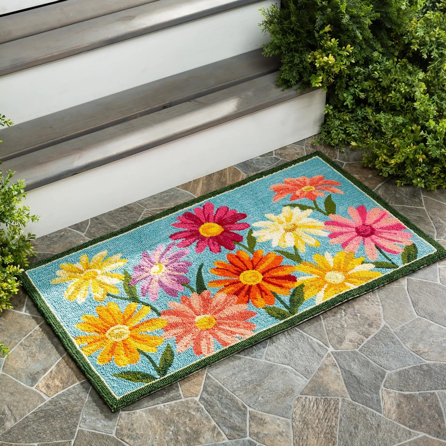 Hooked Rugs>Plow & Hearth Indoor/Outdoor Hand-Hooked Polypropylene Pastel Posies Accent Rug