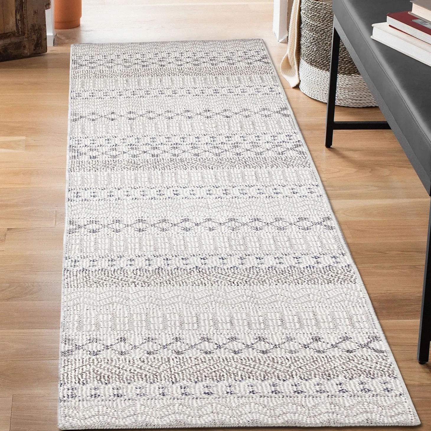 Area Rugs>Plow & Hearth Indoor/Outdoor Kitty Hawk Striped Rug, 6'6" x 9'4" Silver