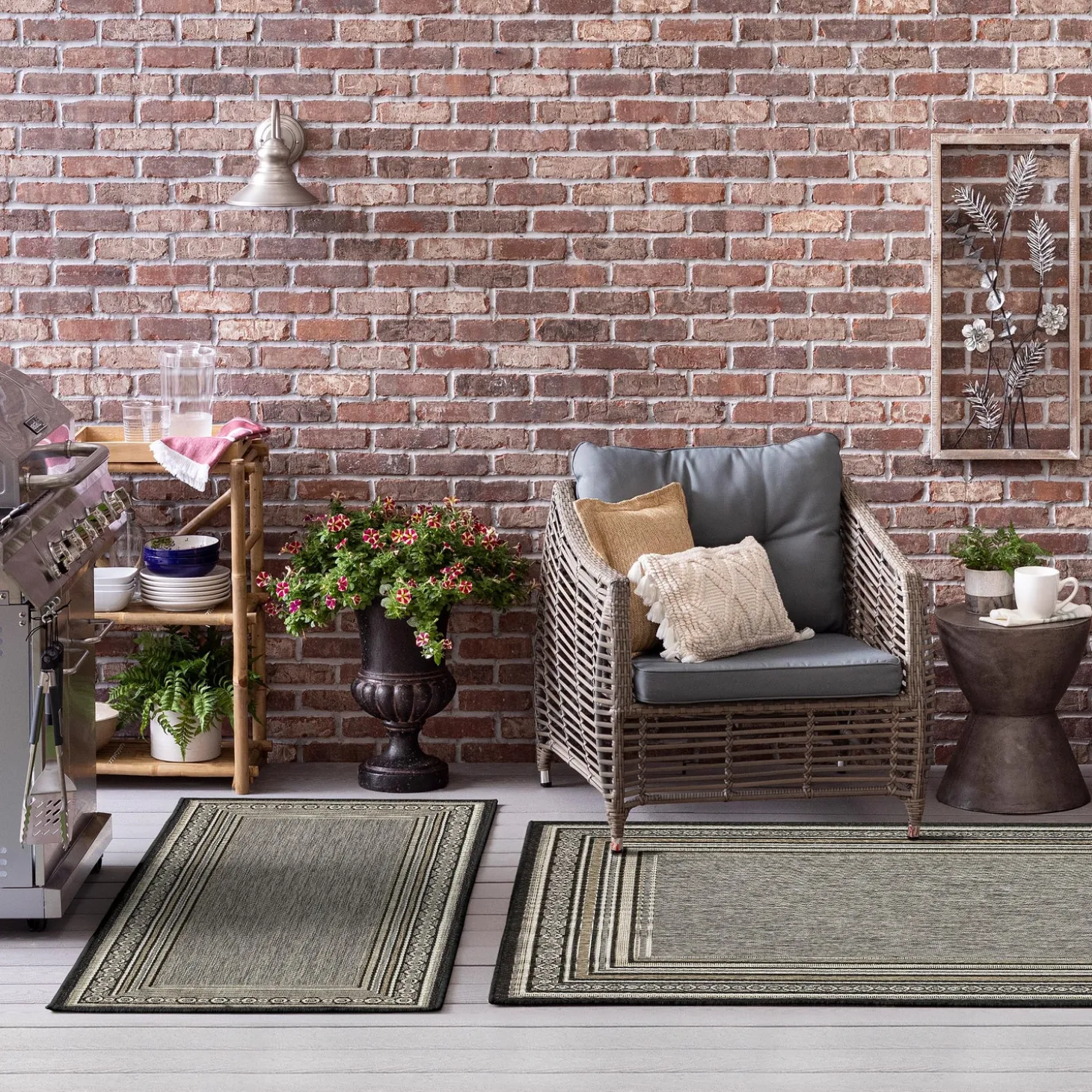 Area Rugs>Plow & Hearth Indoor/Outdoor La Grange Border Polypropylene Rug, 4' x 5'6"