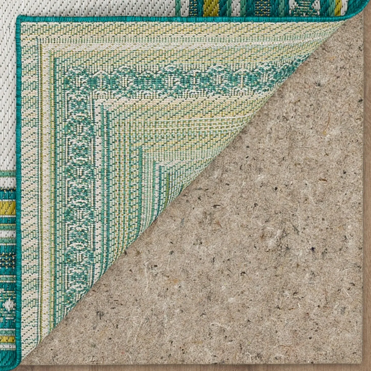 Area Rugs>Plow & Hearth Indoor/Outdoor La Grange Border Polypropylene Rug, 4' x 5'6"
