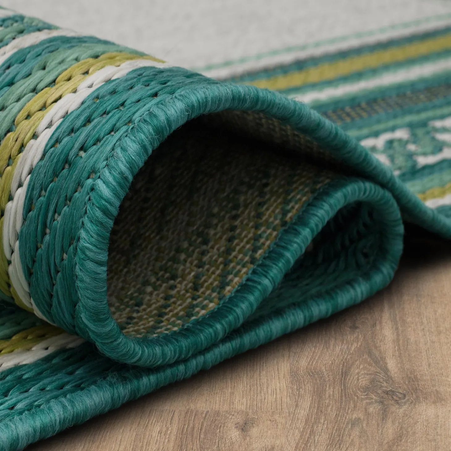 Area Rugs>Plow & Hearth Indoor/Outdoor La Grange Border Polypropylene Rug, 4' x 5'6"