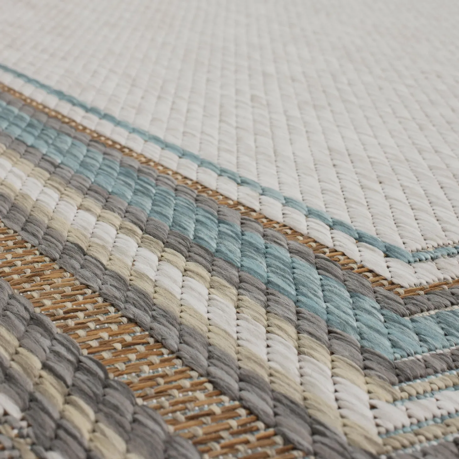 Area Rugs>Plow & Hearth Indoor/Outdoor La Grange Border Polypropylene Rug, 4' x 5'6"