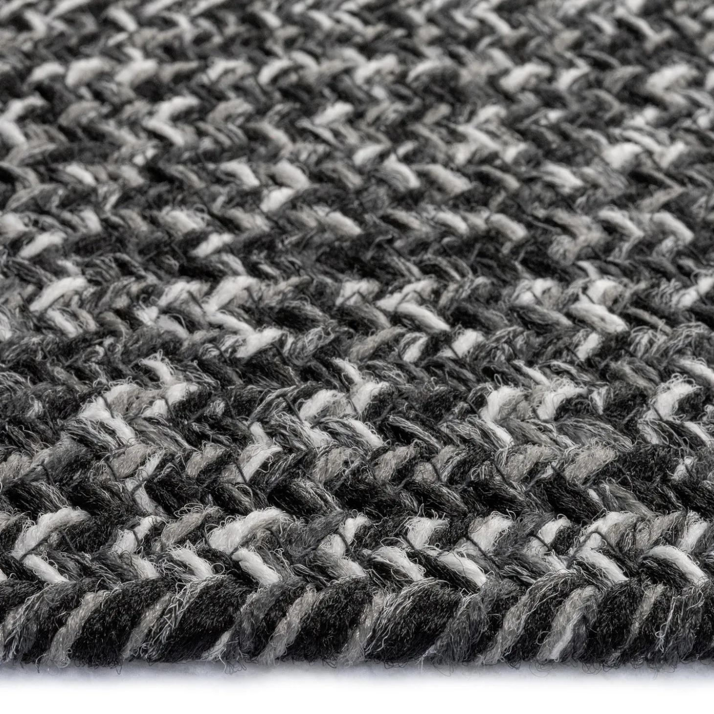 Area Rugs>Plow & Hearth Indoor/Outdoor Oval Pine Creek Braided Polypropylene Rug, 3' x 5'