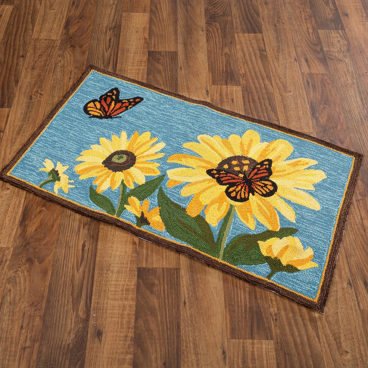 Hooked Rugs>Plow & Hearth Indoor/Outdoor Sunflower and Butterfly Hooked Polypropylene Accent Rug