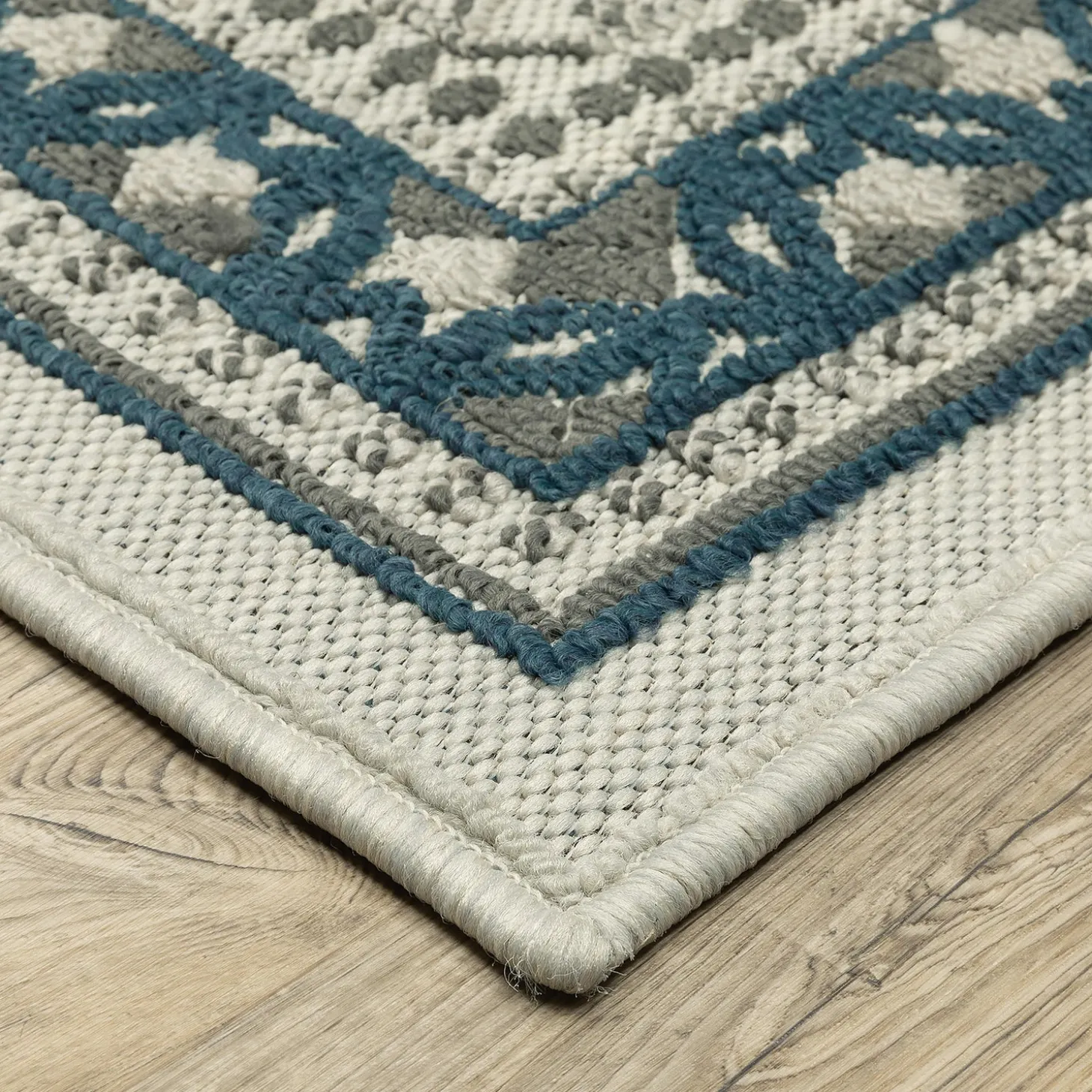 Area Rugs>Plow & Hearth Indoor/Outdoor York Border Polypropylene Rug, 5'3" x 7'3" Blue