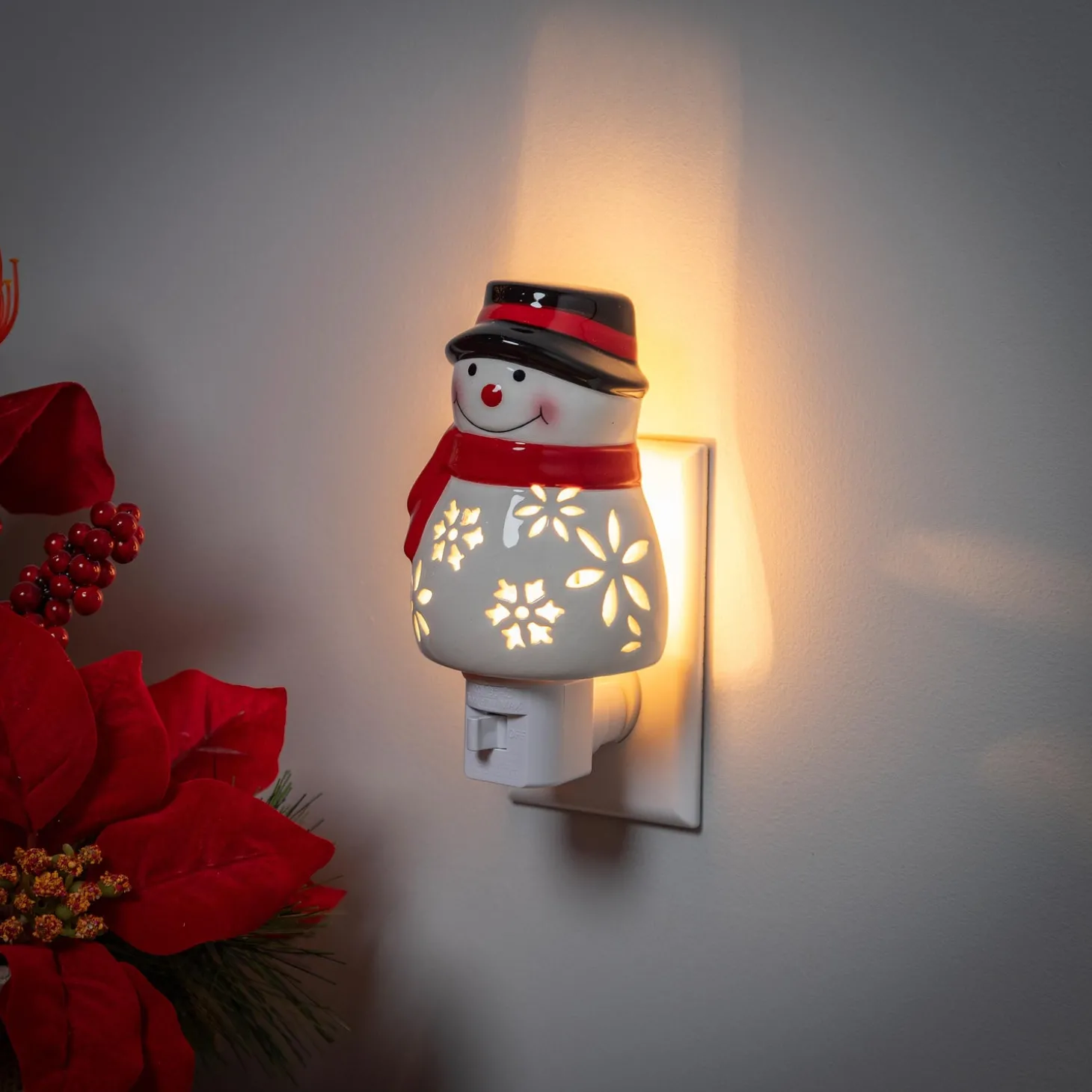 Lamps & Lighting | Lighted Accents>Plow & Hearth Joyful Traditions Nightlight Ceramic Snowman with Snowflake Cut-Outs