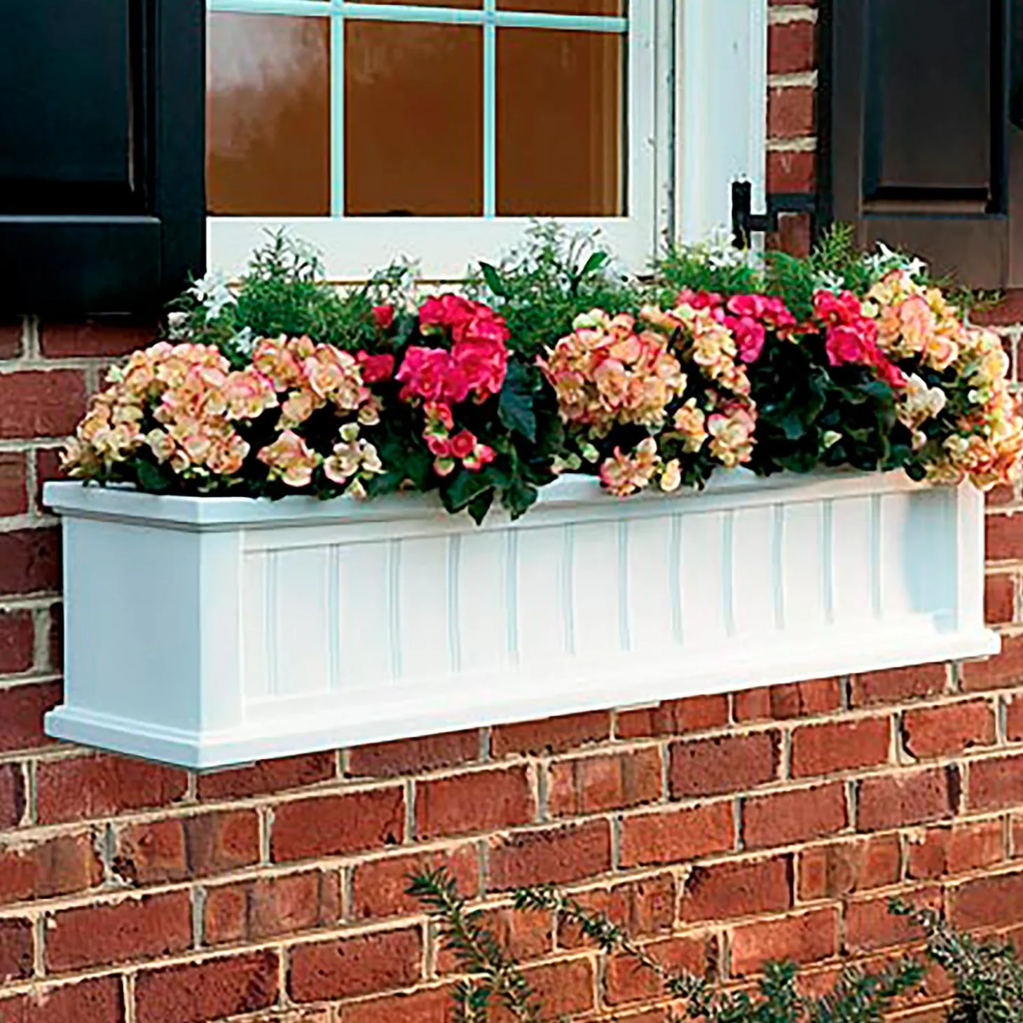 Planters & Plant Stands>Plow & Hearth Lexington Self-Watering Window Box with Hanging Brackets, 3'L White