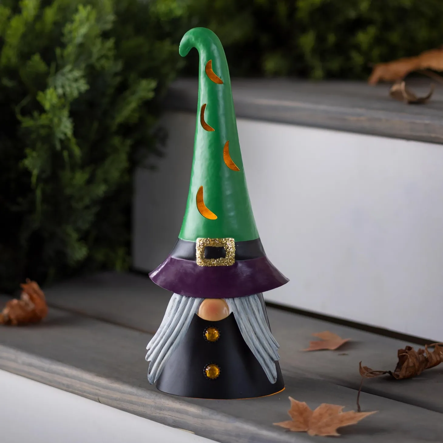 Garden Statues>Plow & Hearth Lighted Halloween Witch Gnome