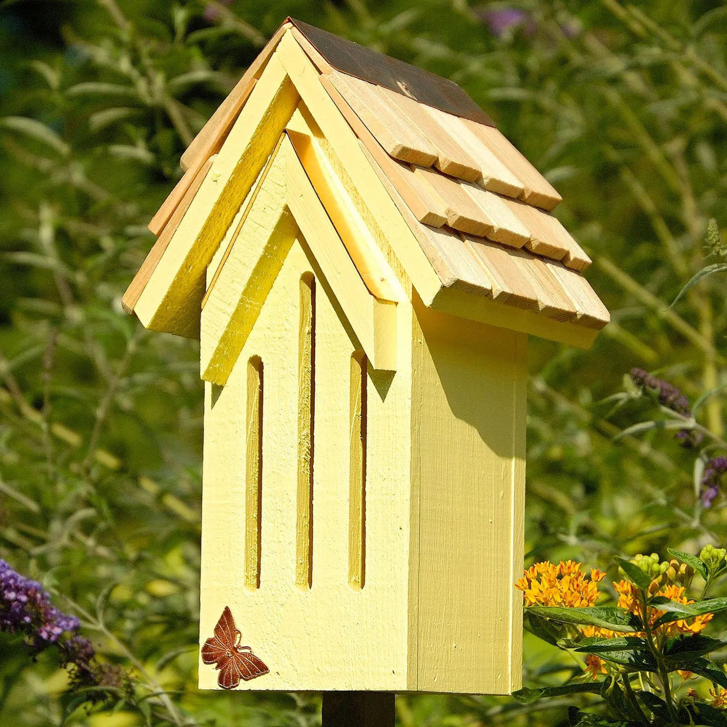 Wildlife Housing>Plow & Hearth Mademoiselle Wood Butterfly House Shelter with Pole