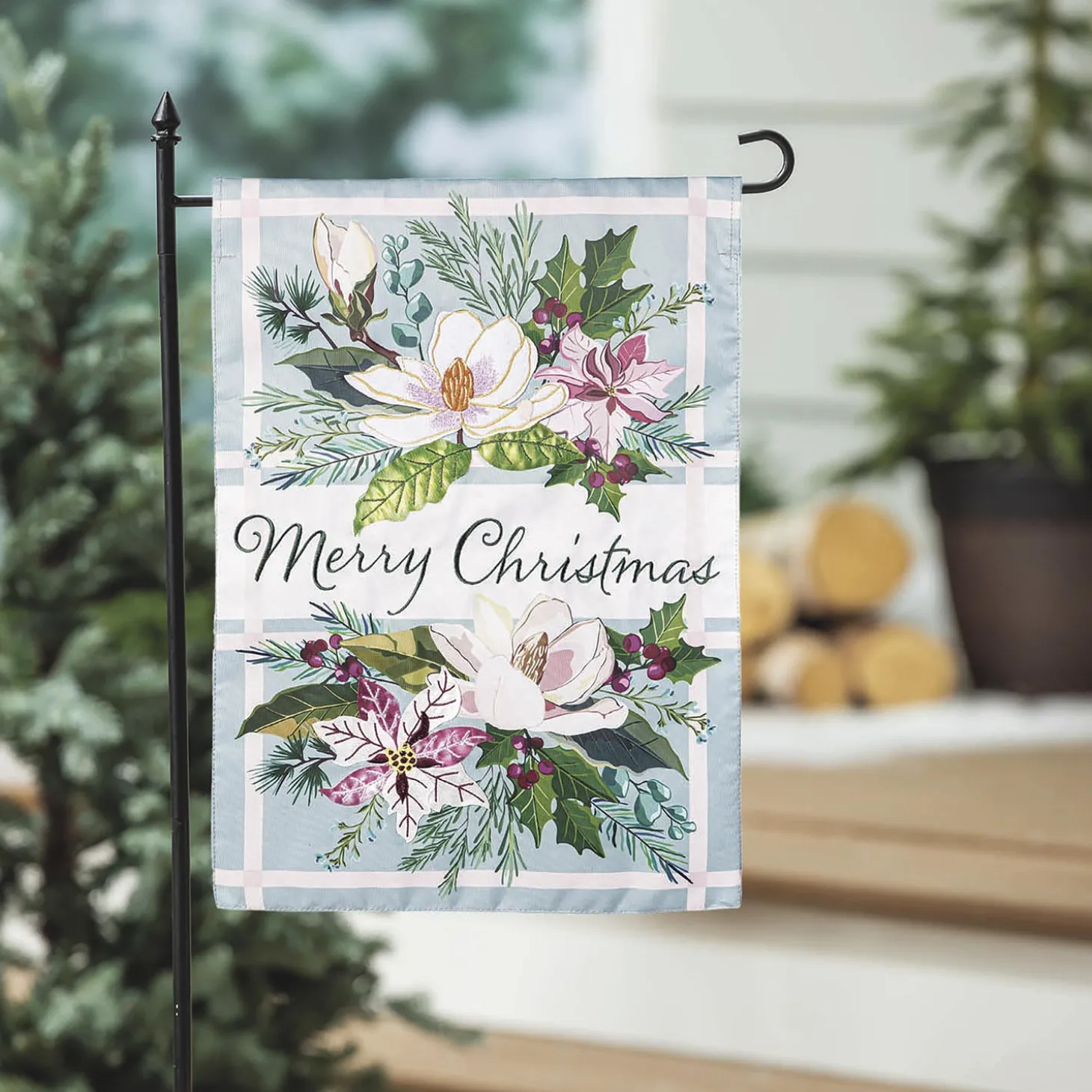 Garden Flags>Plow & Hearth Merry Christmas Floral Applique Garden Flag