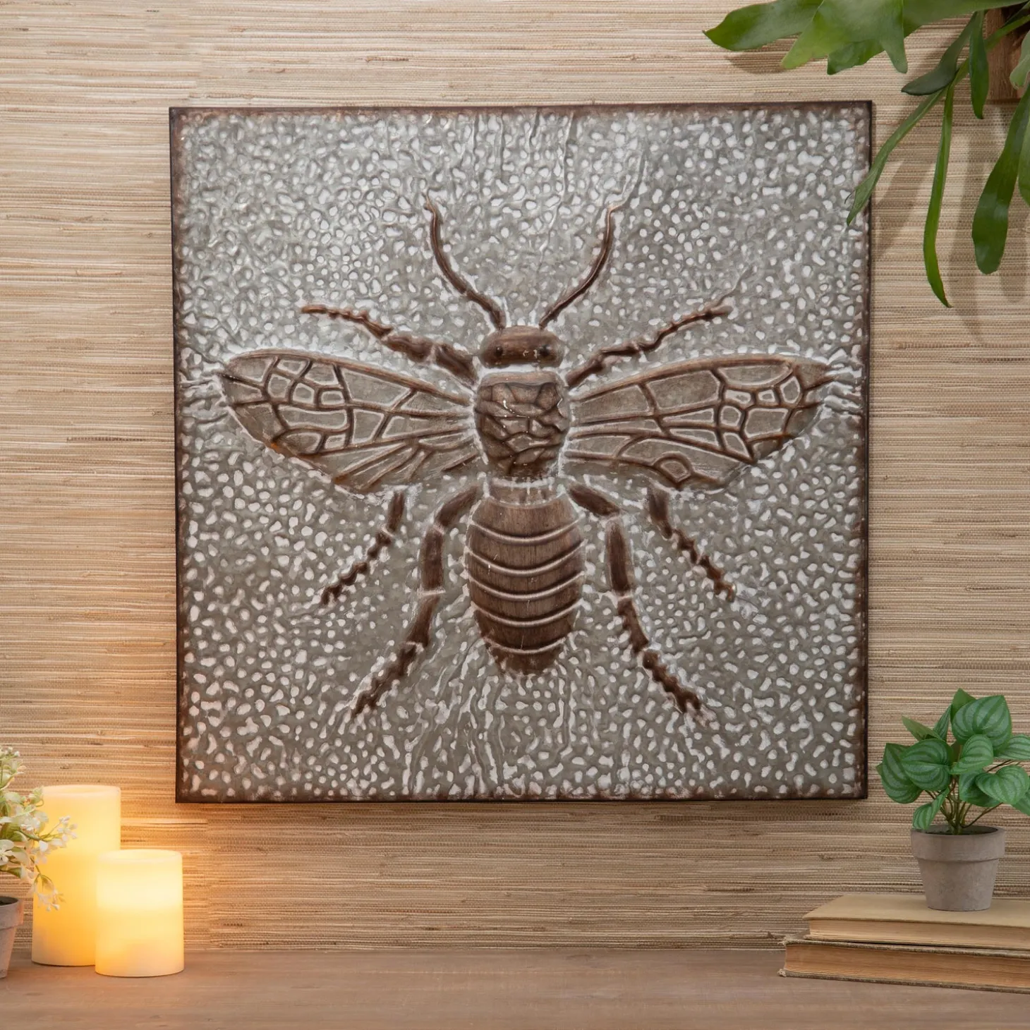 Wall Art>Plow & Hearth Metal Bee Wall Décor