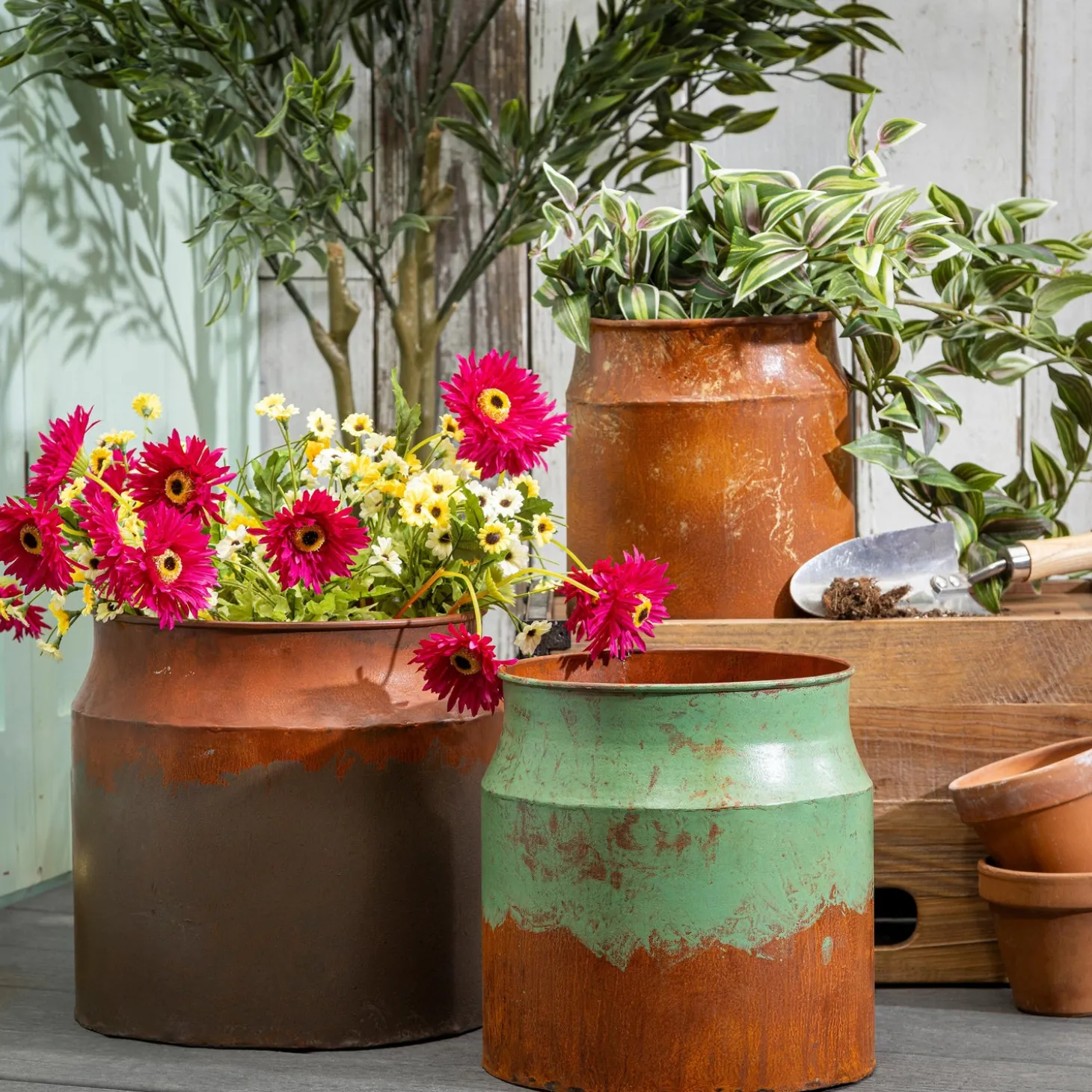 Planters & Plant Stands>Plow & Hearth Metal Jug Shaped Planter, Color Wash, Set of 3