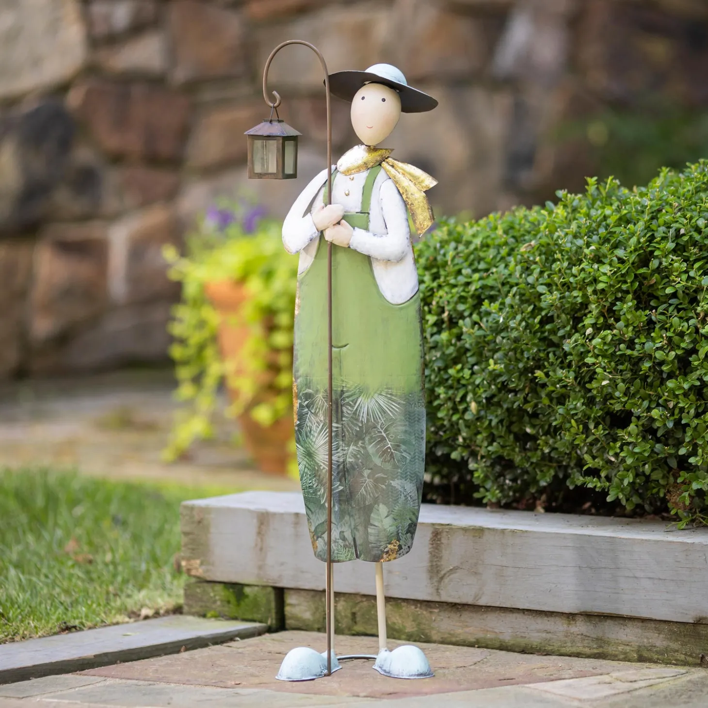 Garden Statues>Plow & Hearth Metal Lantern Farmer Statue