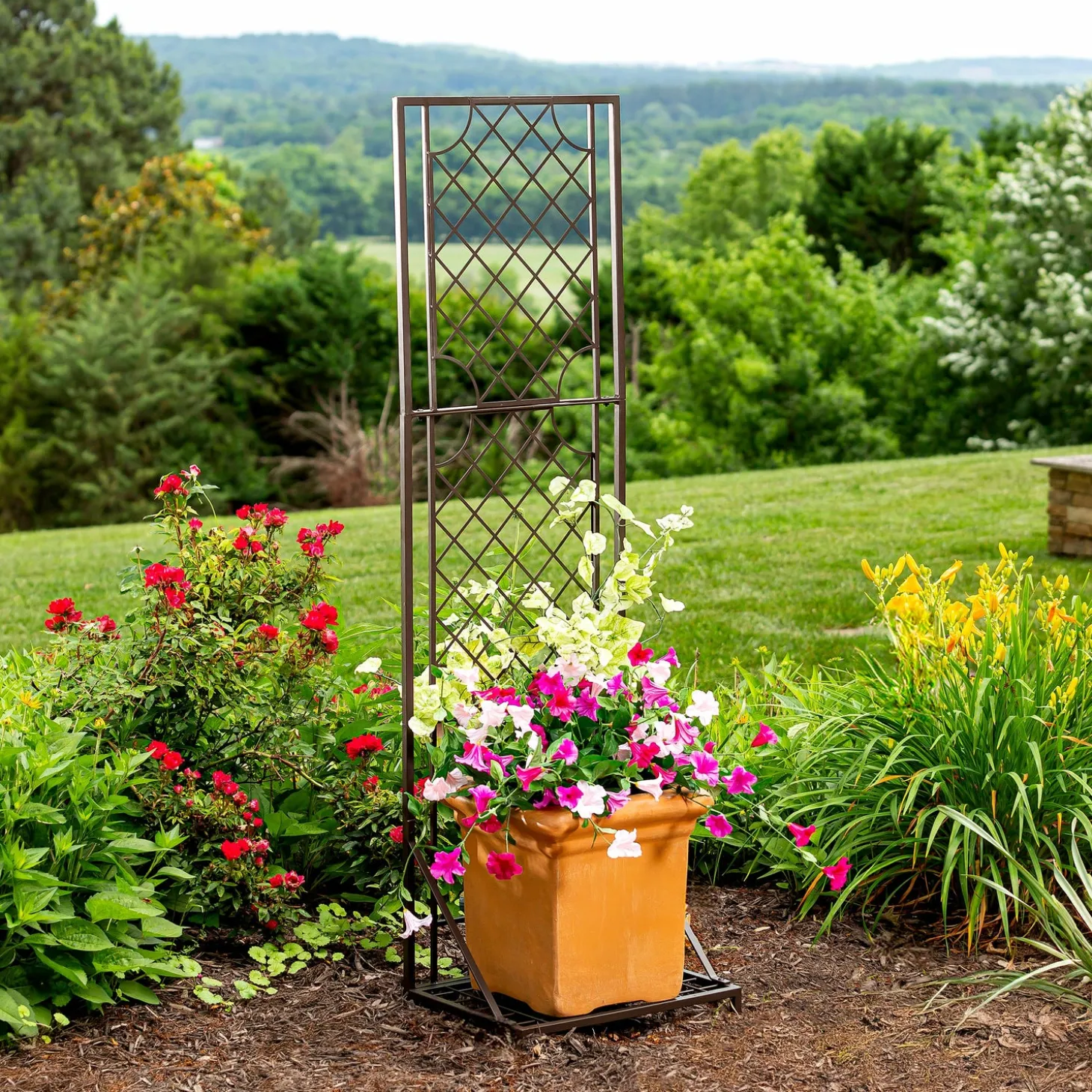 Arbors & Trellises>Plow & Hearth Metal Lattice Trellis with Planter Stand