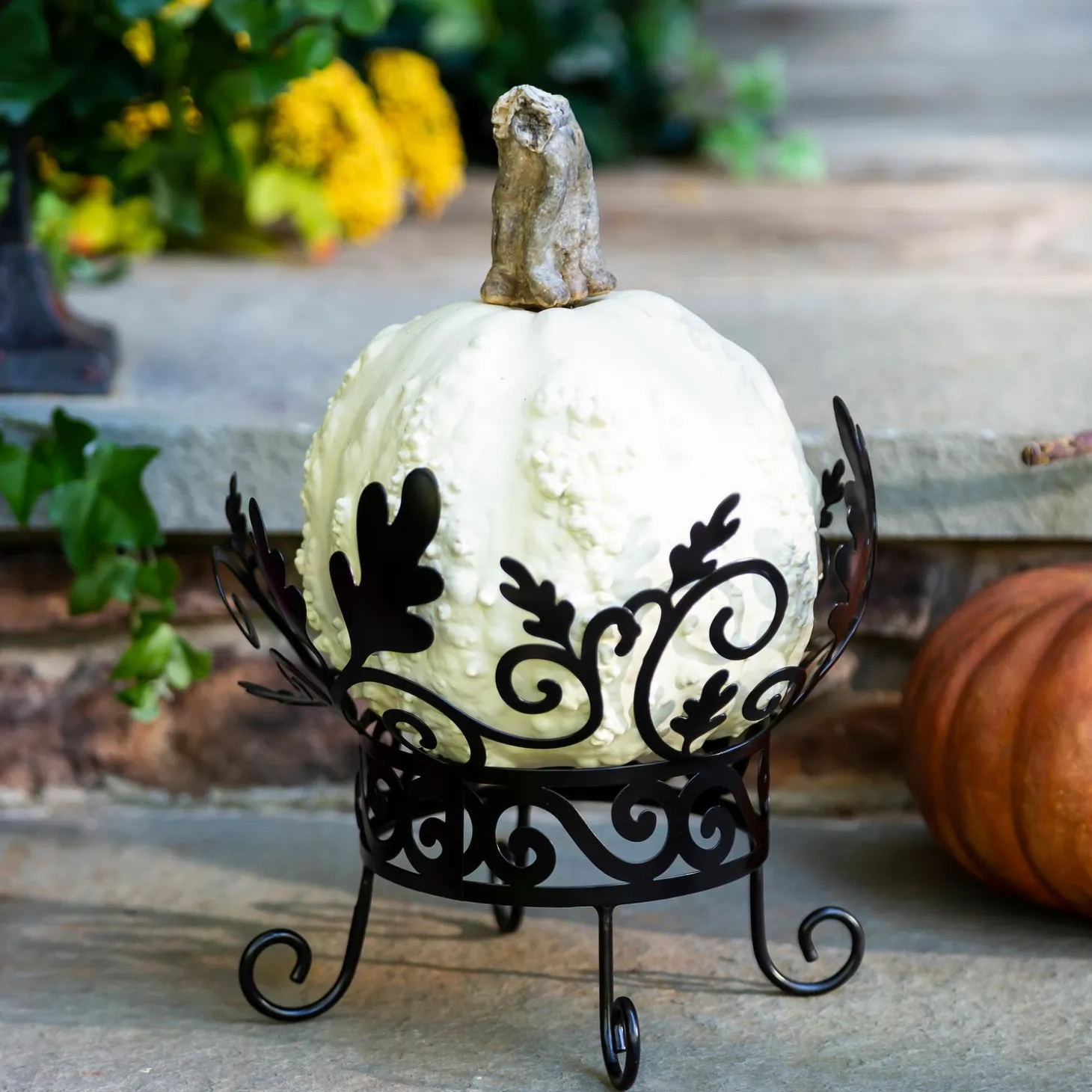 Decorative Accents>Plow & Hearth Metal Scroll & Leaves Pumpkin Holder