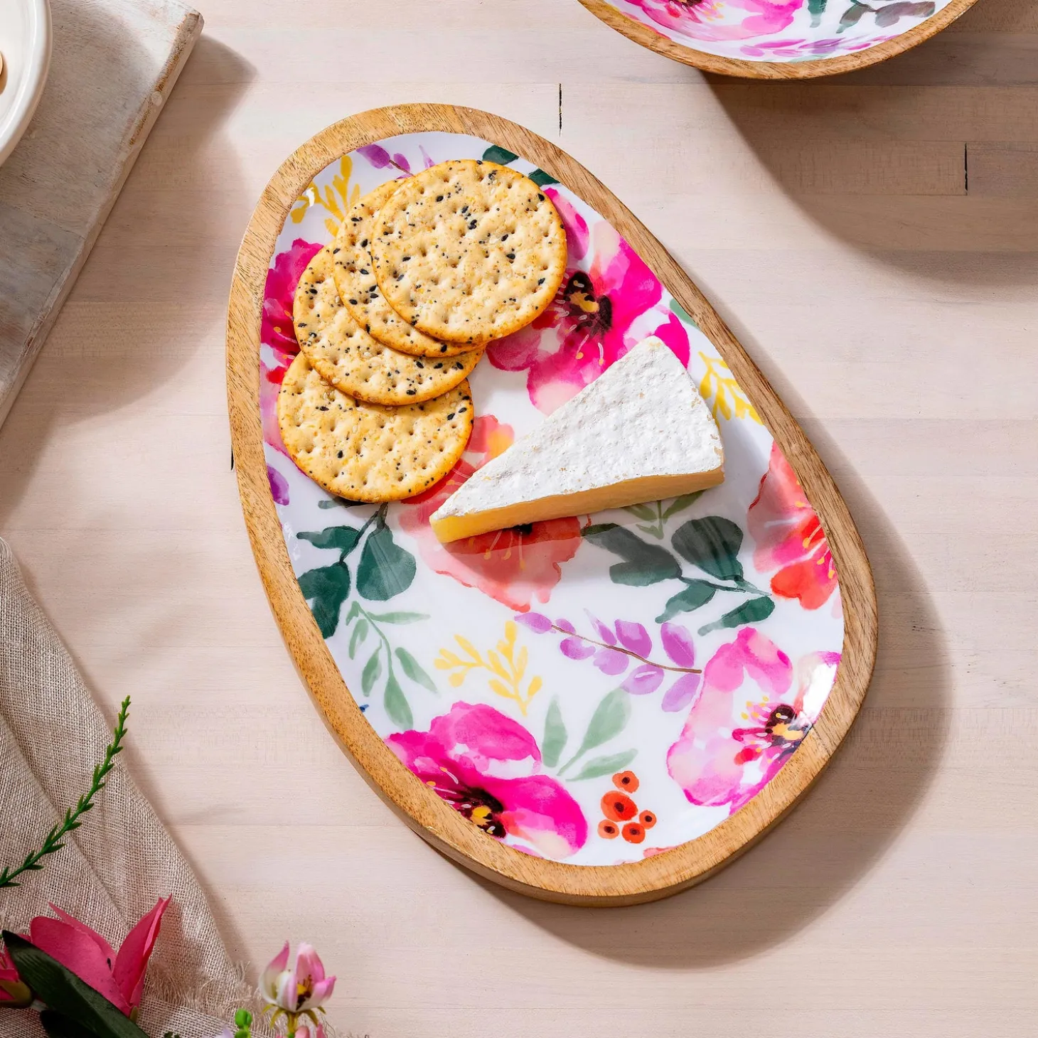 Serveware>Plow & Hearth Pastels of Nature Irregular Shaped Wood Serving Tray, 12"L