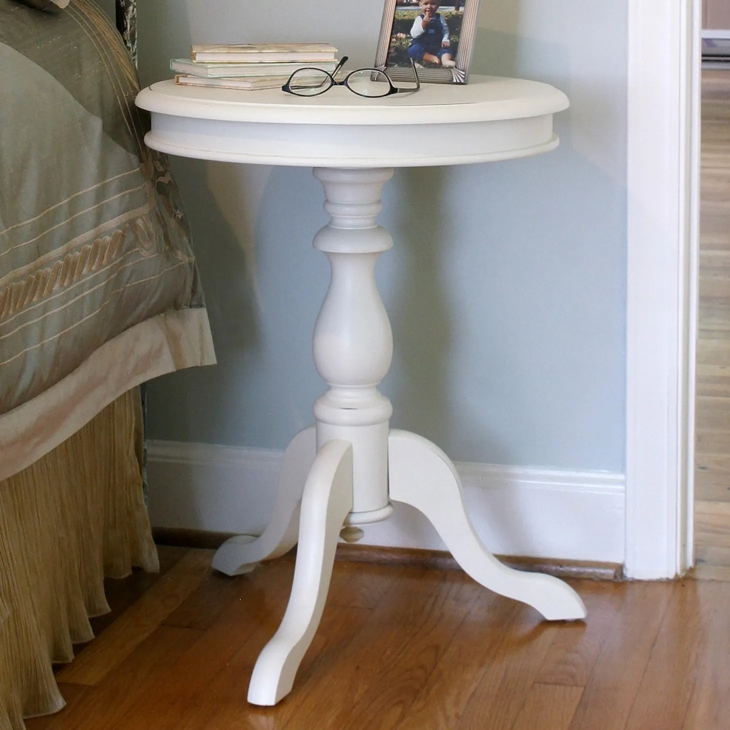 Accent Tables>Plow & Hearth Pedestal-Based Wooden Accent Table