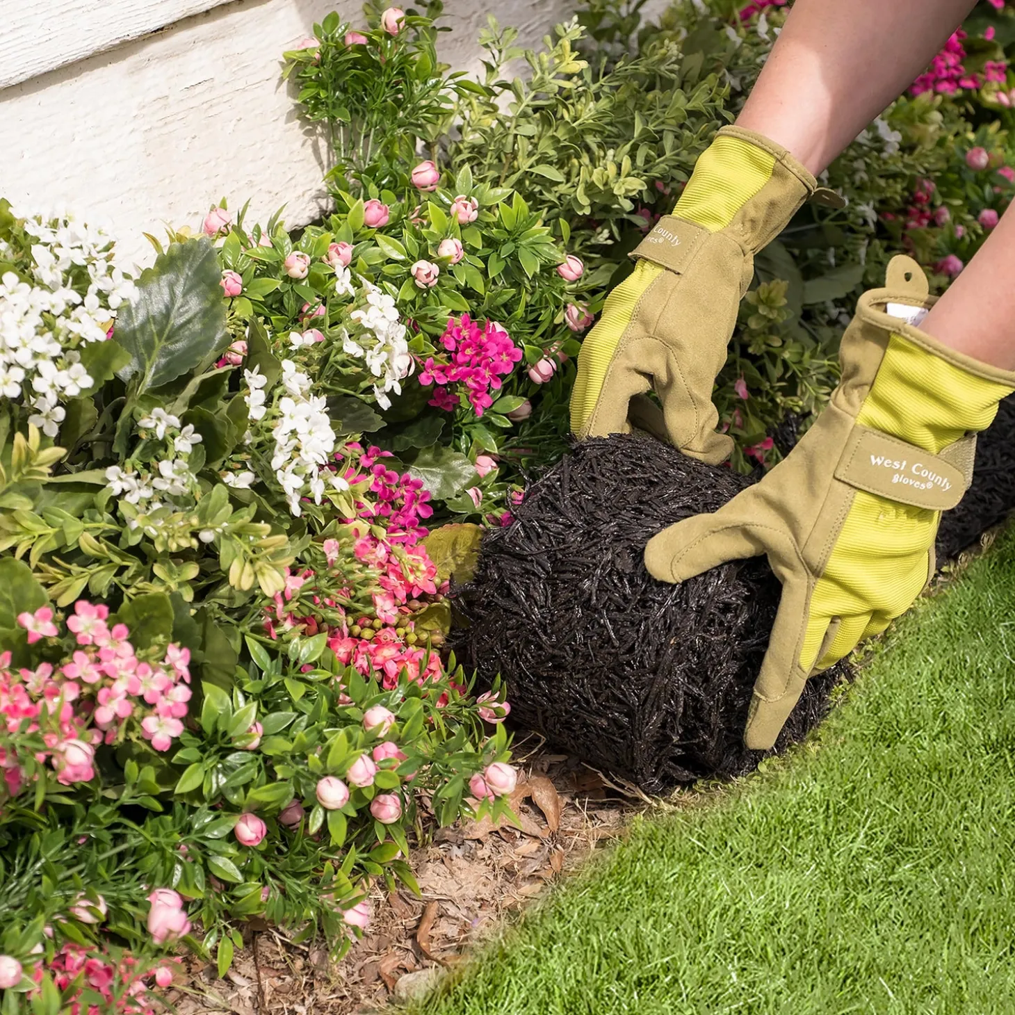 Garden Fencing & Edging | Pathways & Stepping Stones>Plow & Hearth Permanent Mulch Recycled Rubber Border