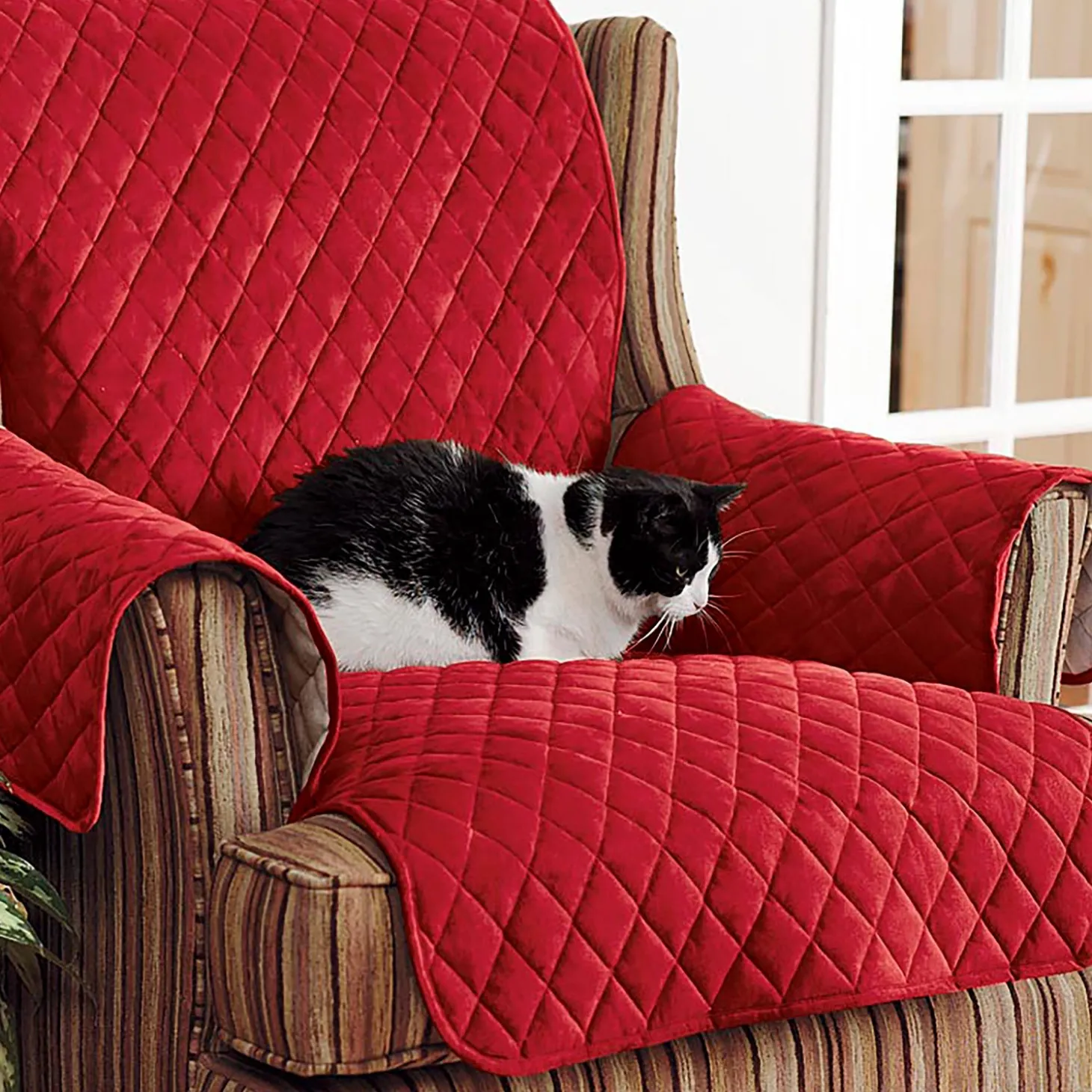 Pet Products>Plow & Hearth Polyester Pet Sofa Protective Cover Red