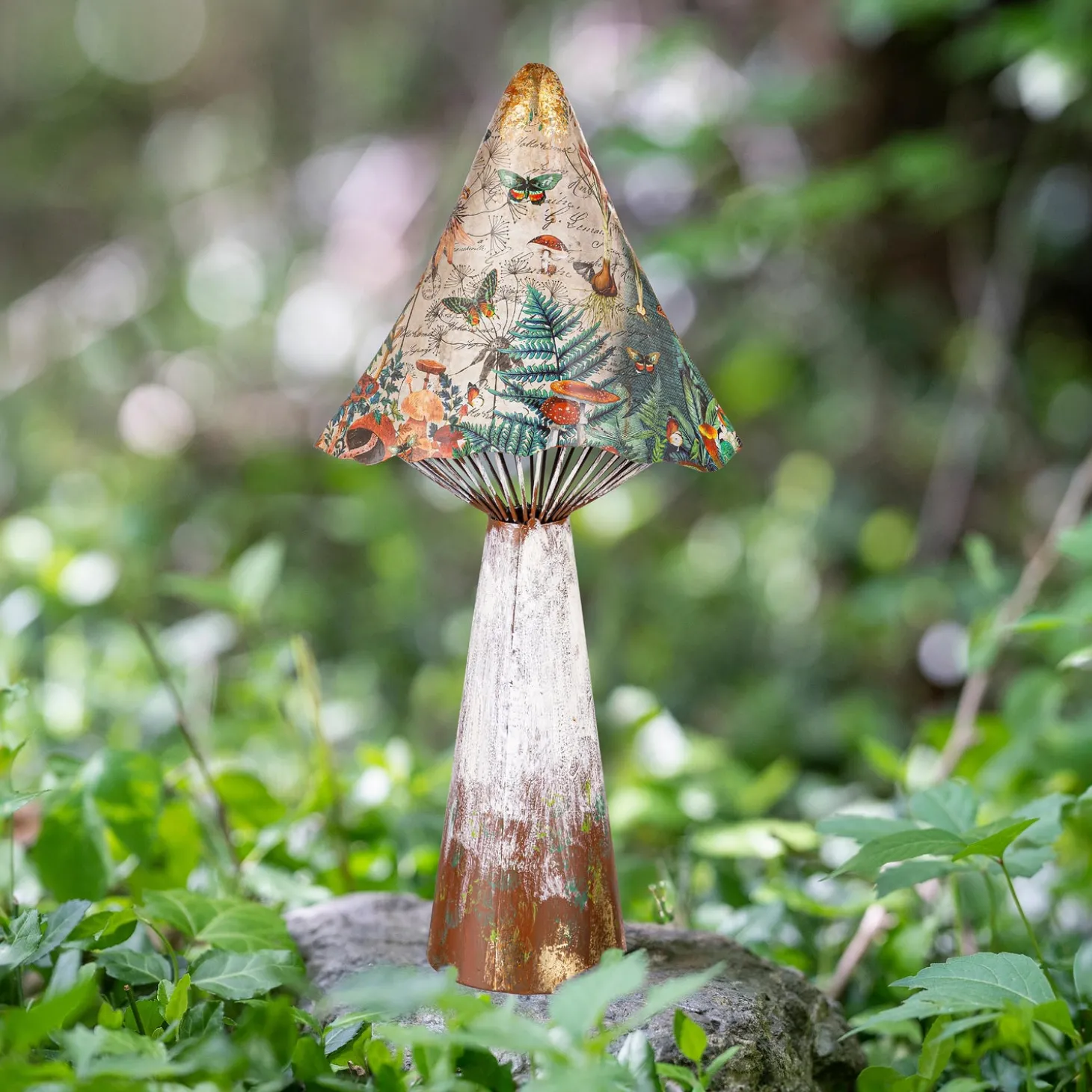 Garden Statues>Plow & Hearth Printed Metal Mushroom Garden Statue