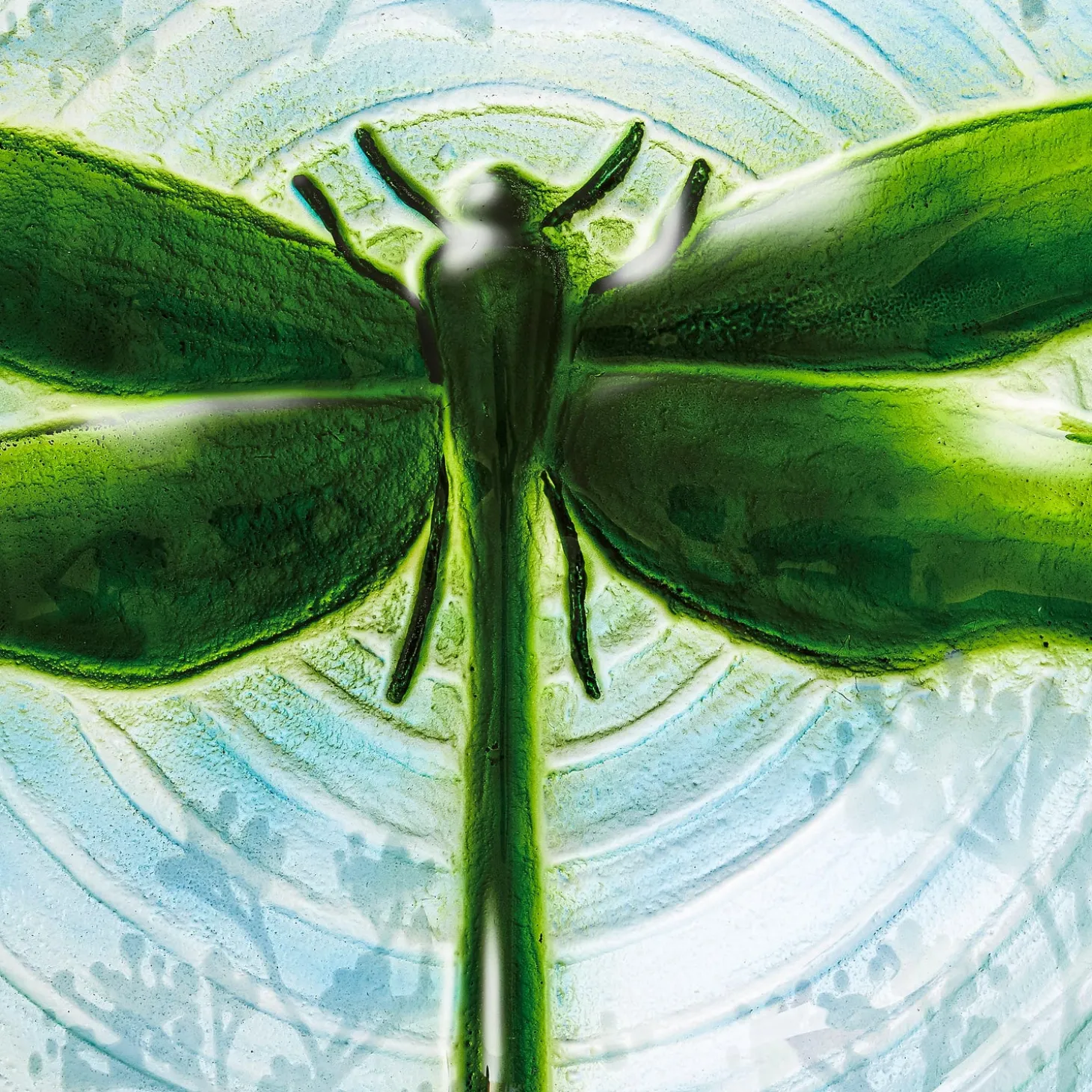 Birdbaths>Plow & Hearth 18"Hand Painted and Embossed Glass Bird Bath, Fluttering Dragonfly Pond