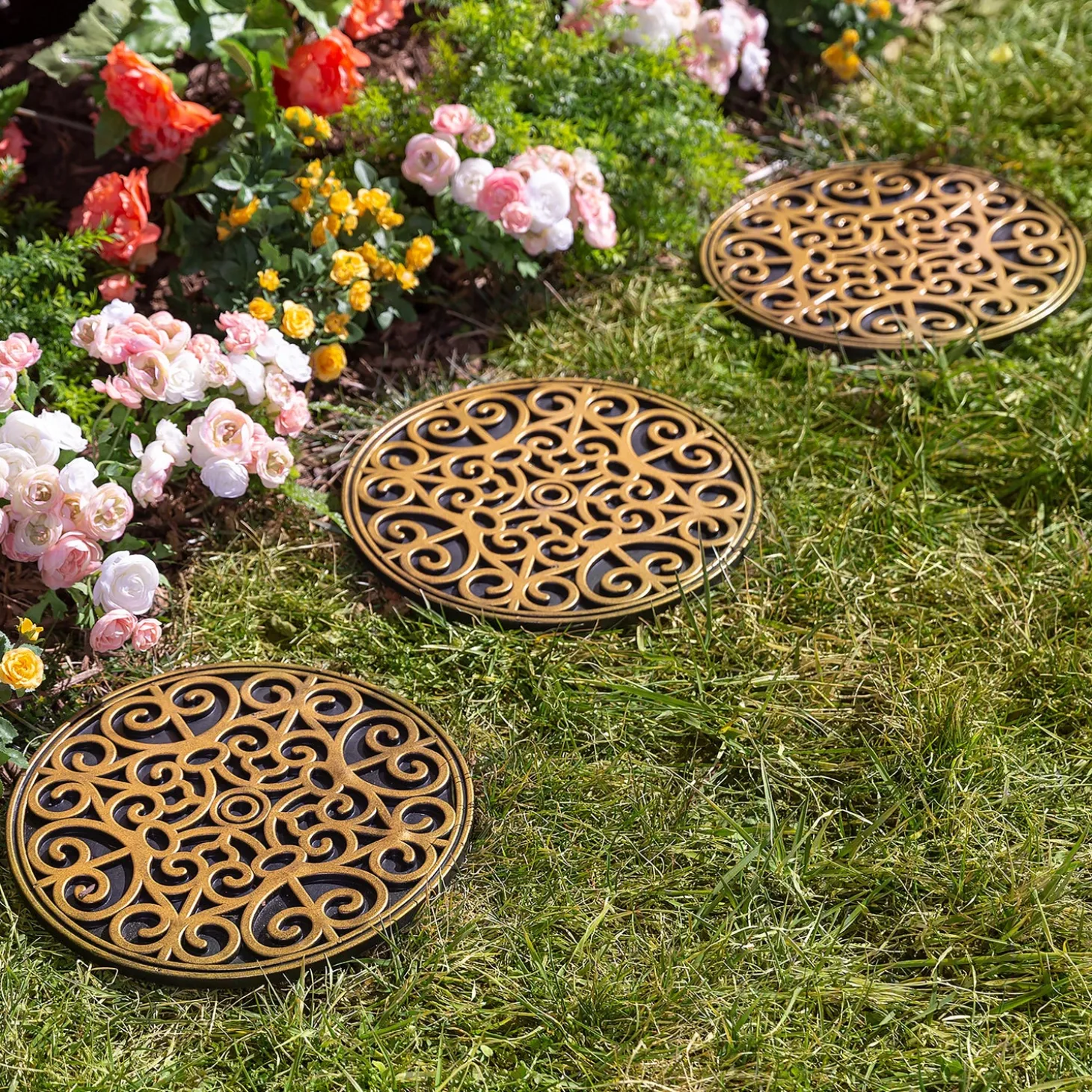 Pathways & Stepping Stones>Plow & Hearth Recycled Rubber Stepping Stones, Set of 3 - Golden Medallion