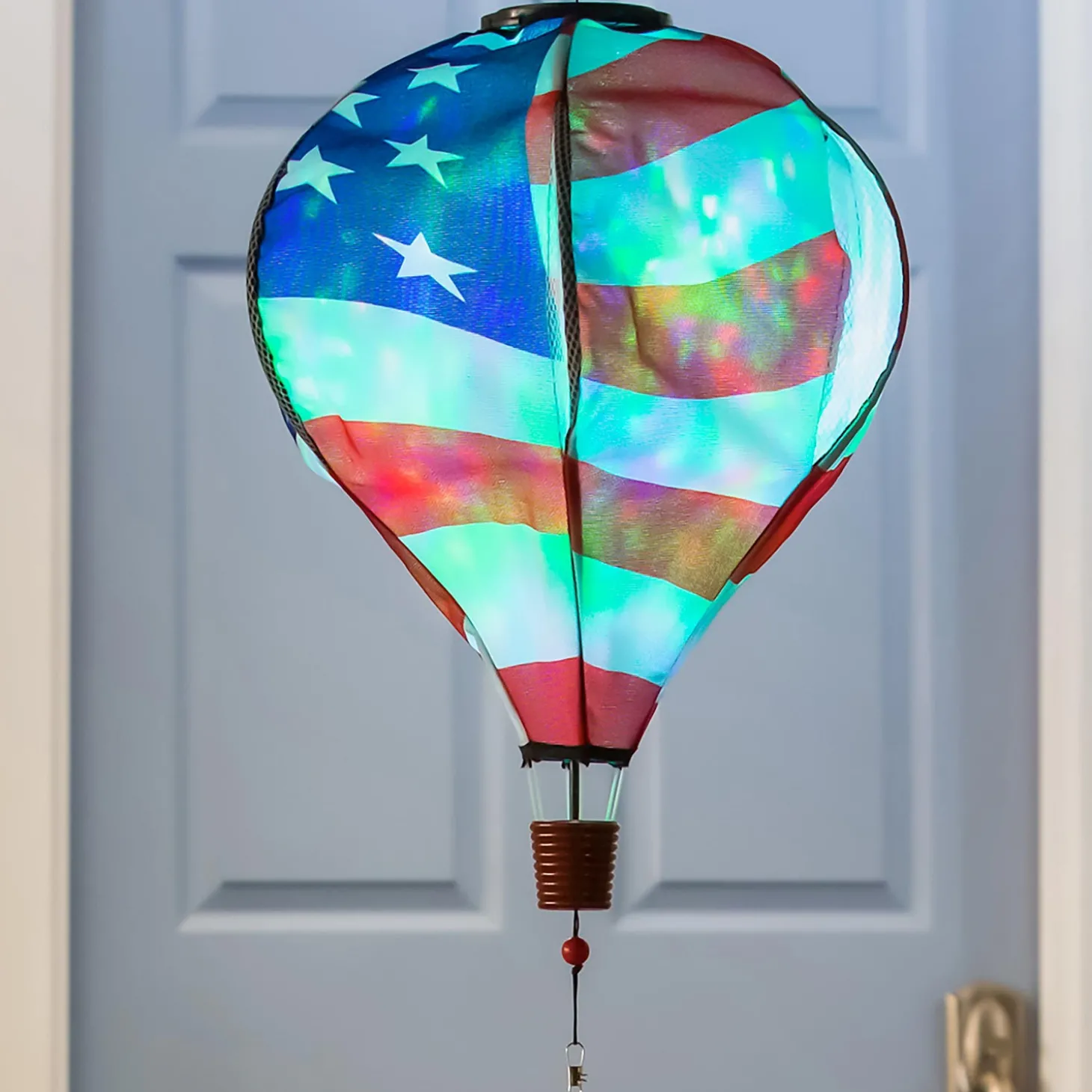 Wind Spinners>Plow & Hearth Solar American Flag Balloon Spinner