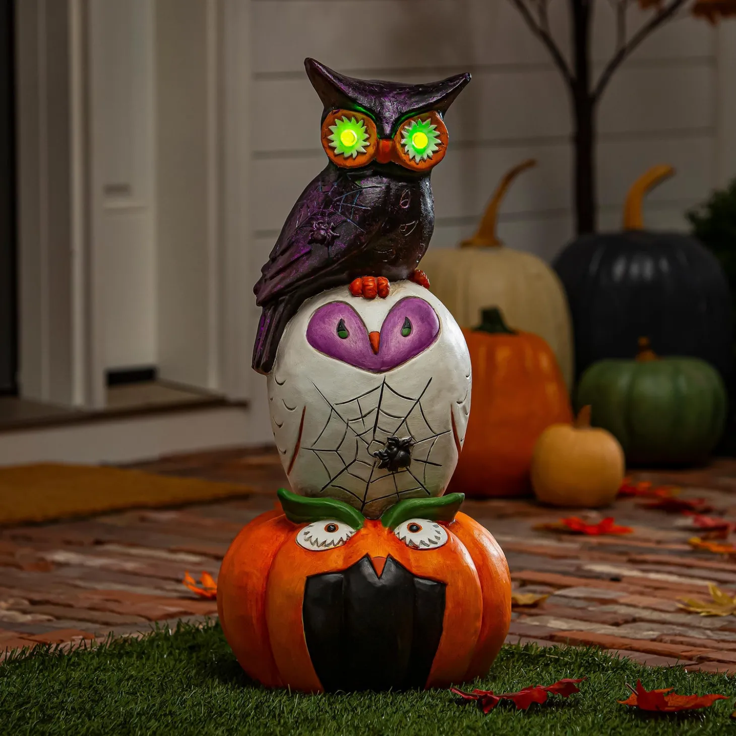 Garden Statues>Plow & Hearth Stacked Owl and Jack O'Lantern Pumpkin LED Statue, 24"H