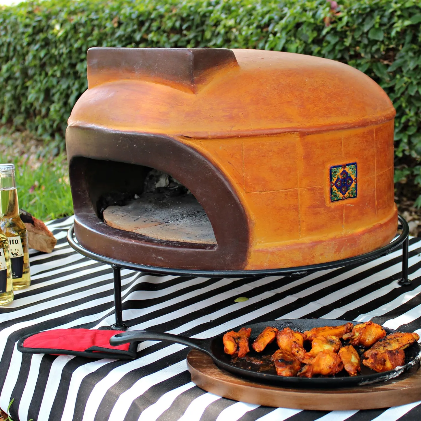 Pizza Ovens>Plow & Hearth Talavera Capri Pizza Oven