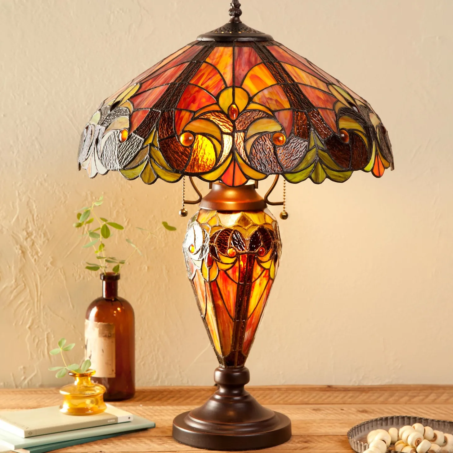 Lamps & Lighting>Plow & Hearth Tiffany Style Stained Glass Table Lamp