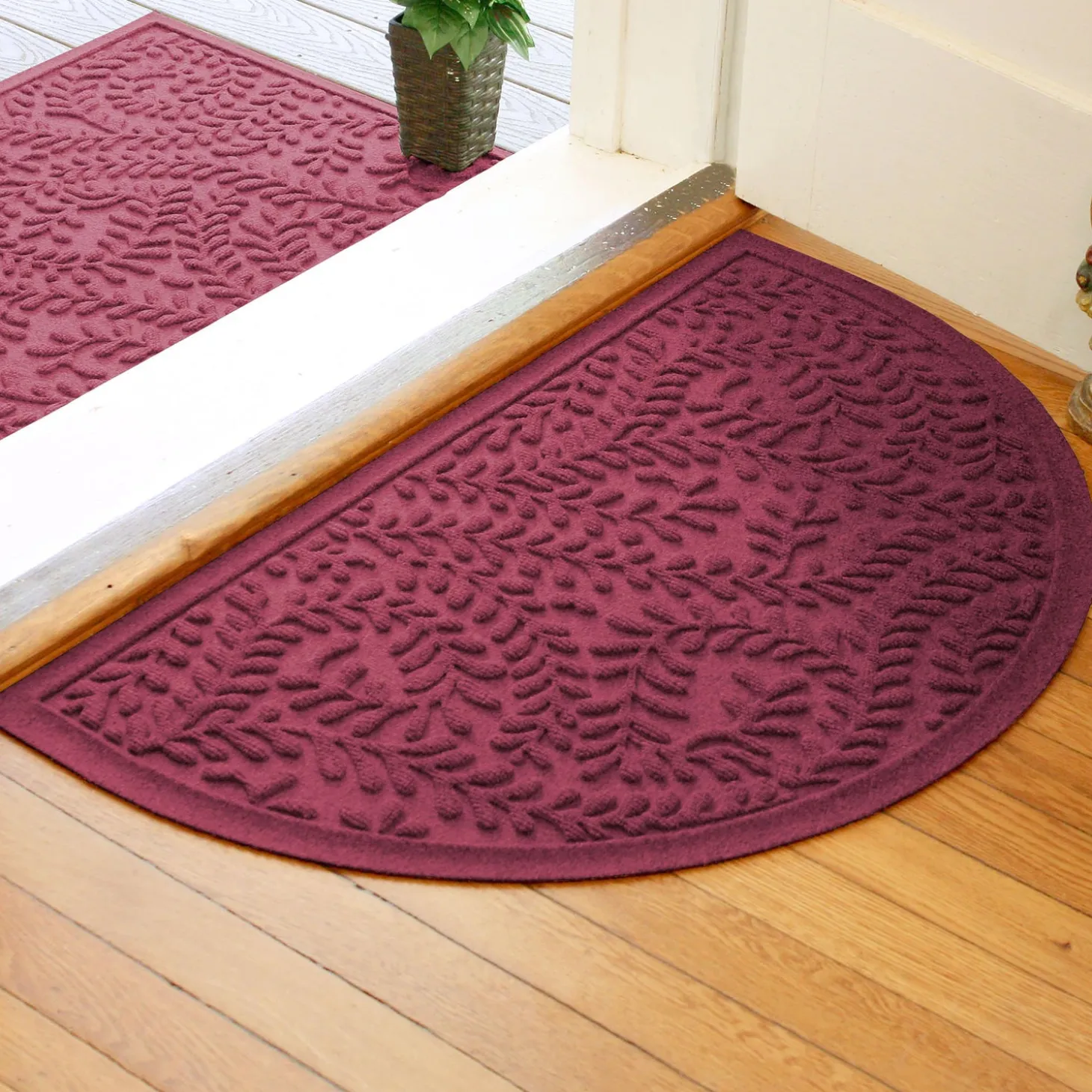 Waterhog Doormats>Plow & Hearth Waterhog Indoor/Outdoor Leaves Half-Round Doormat, 24" x 39"